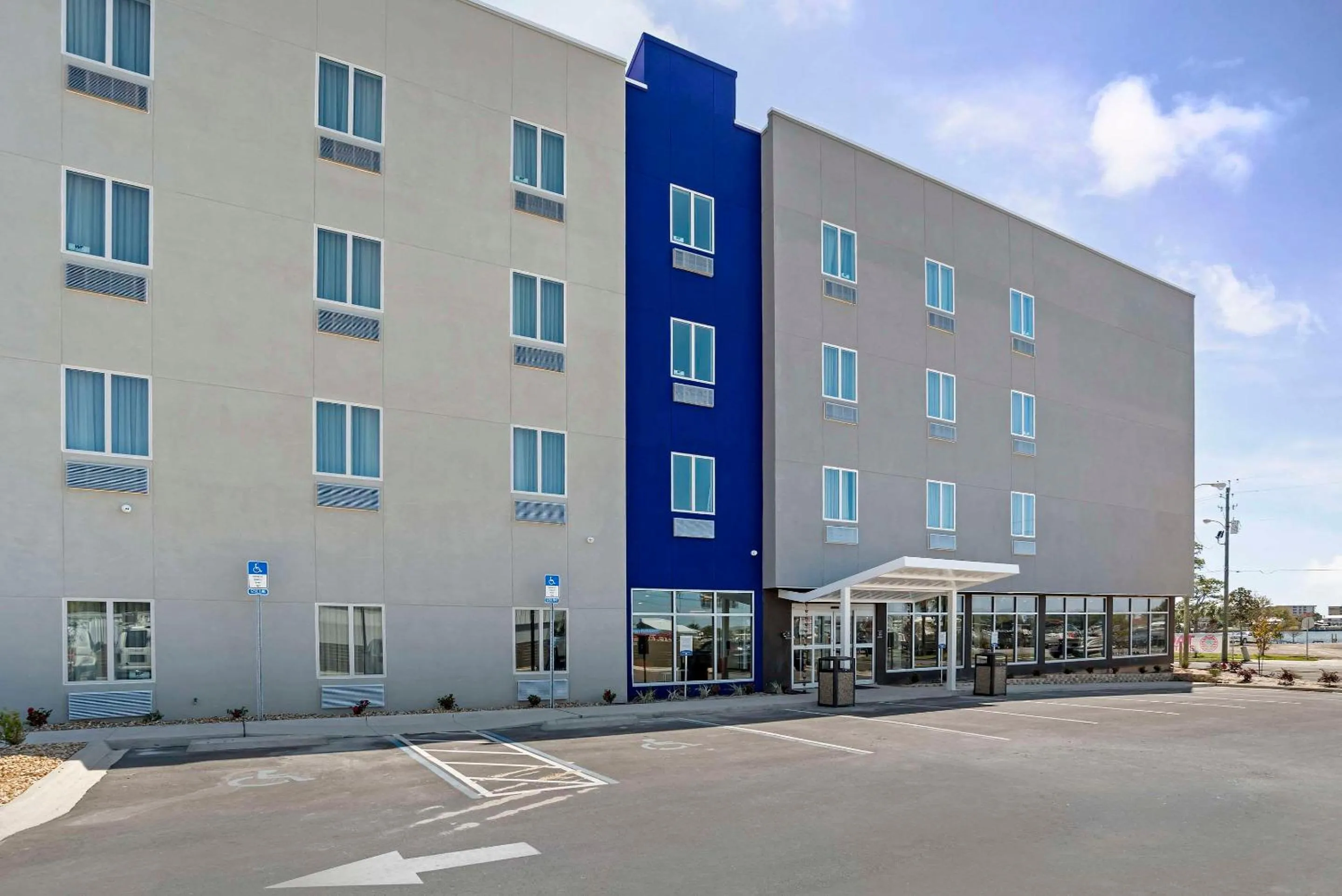 Property building in Sleep Inn & Suites Fort Walton Beach - Destin West
