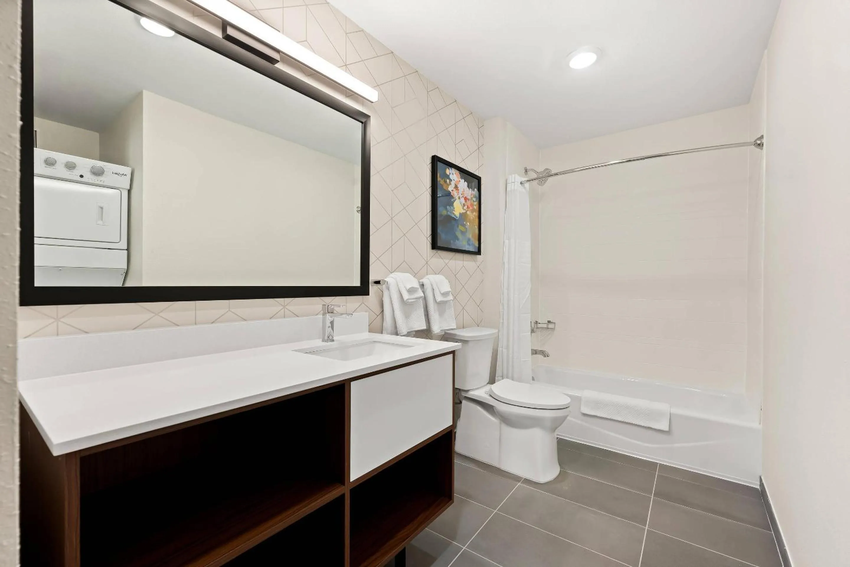 Bedroom in Everhome Suites Huntsville - Research Park