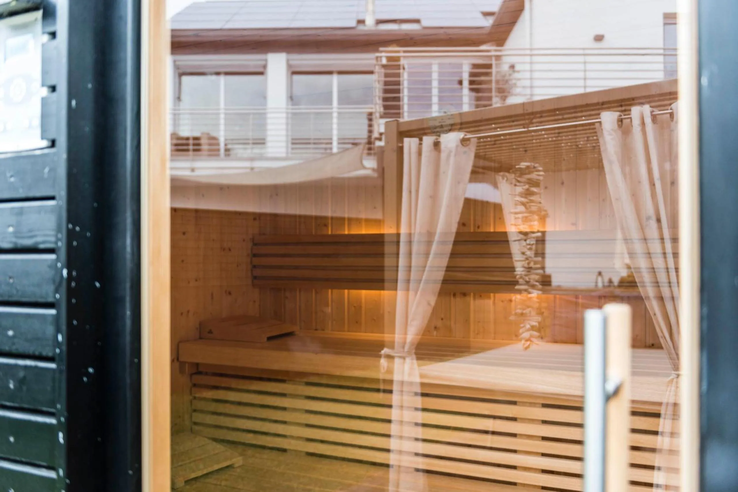 Merangardenvilla adults only