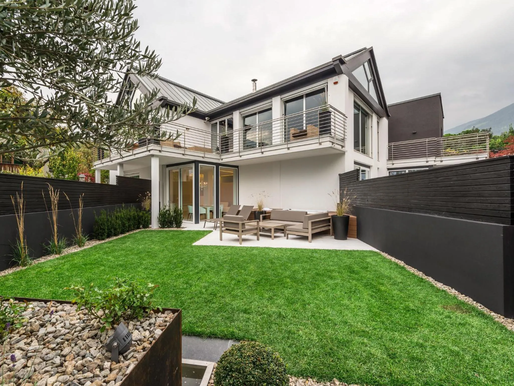 Patio in Merangardenvilla adults only