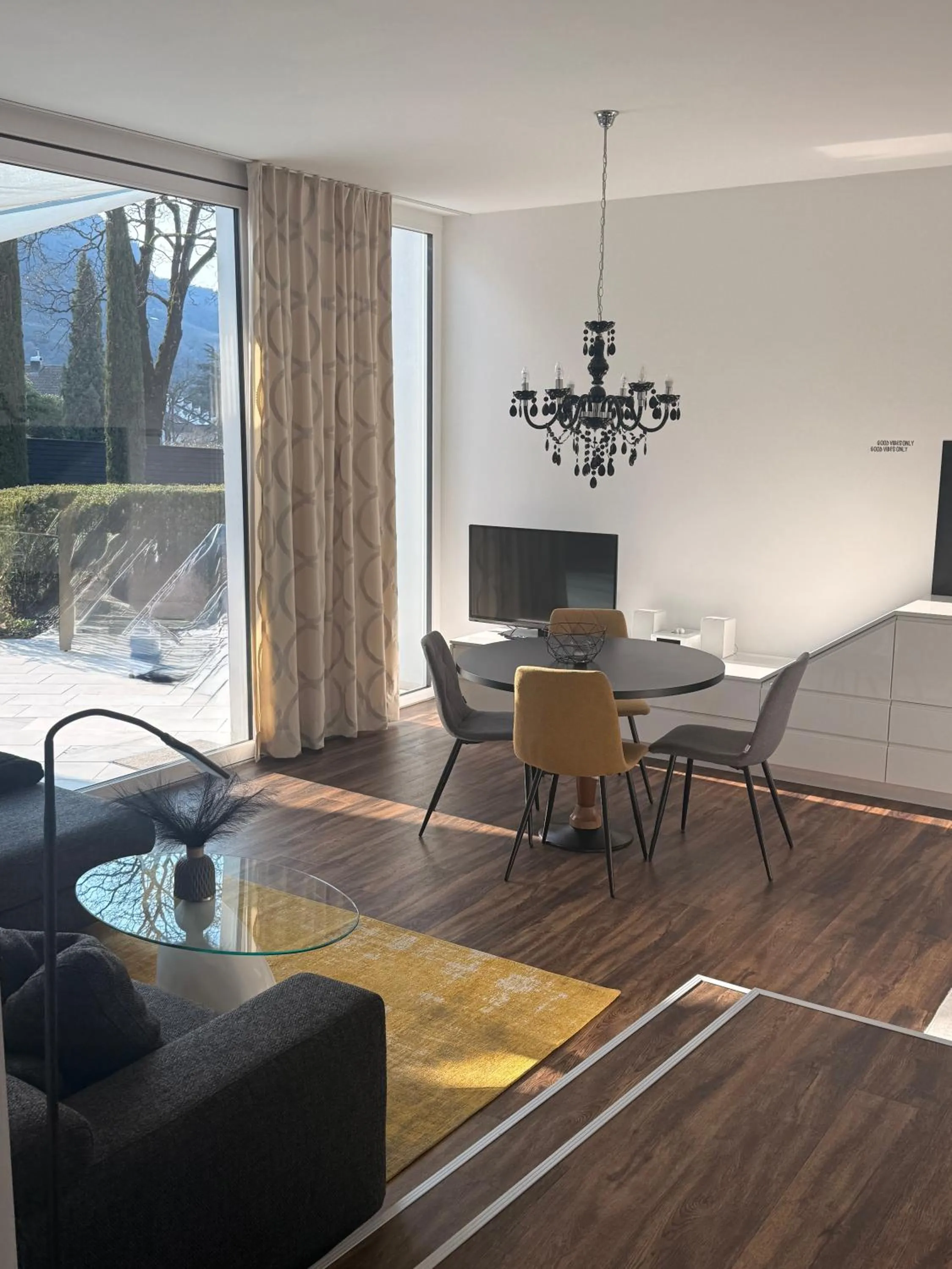 Merangardenvilla adults only