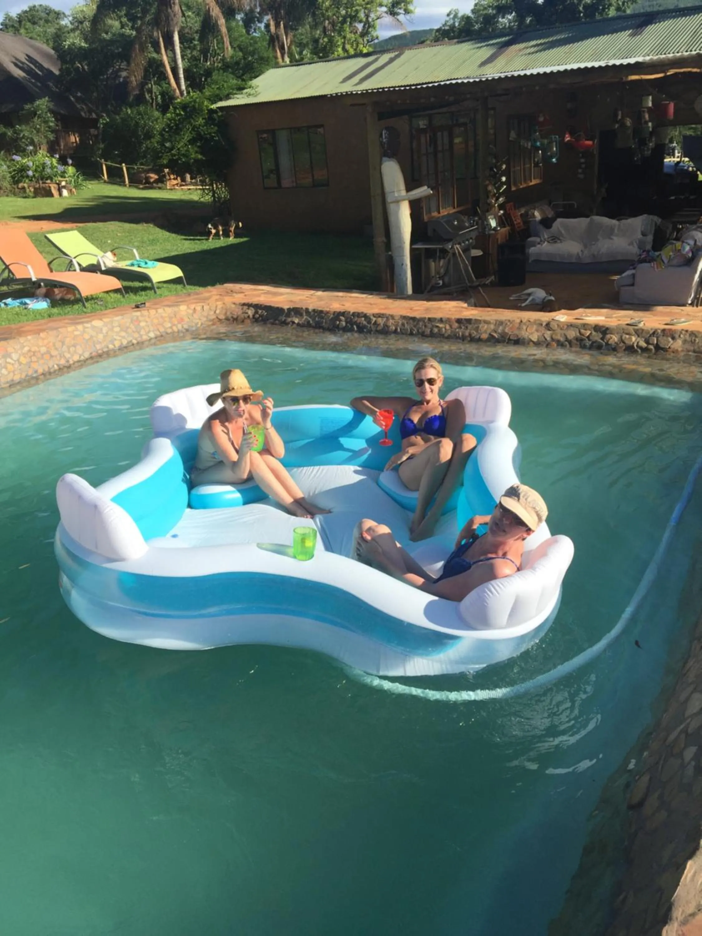 Swimming pool in Caracal Lodge