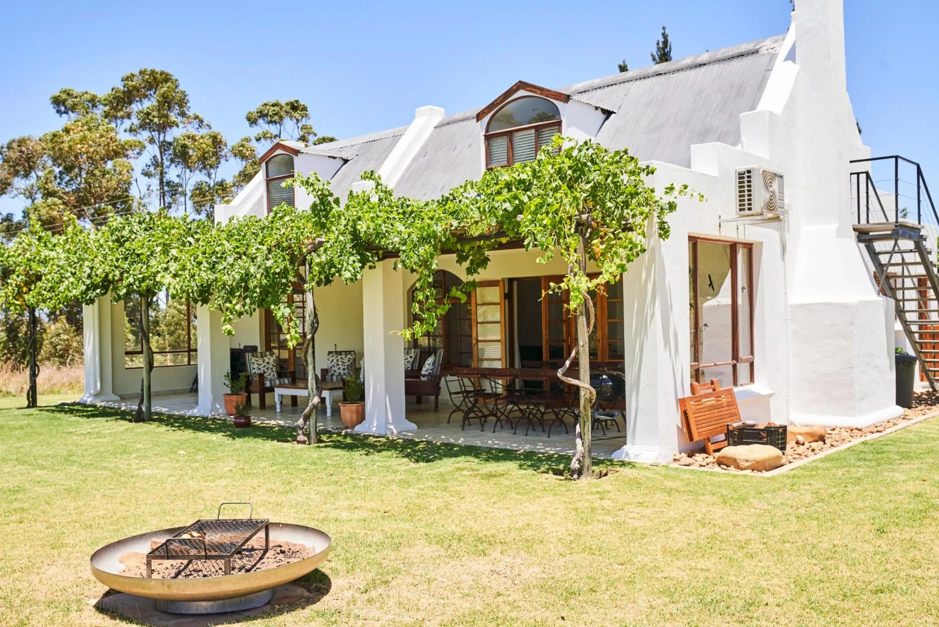 Property building in Raptor Rise Farm