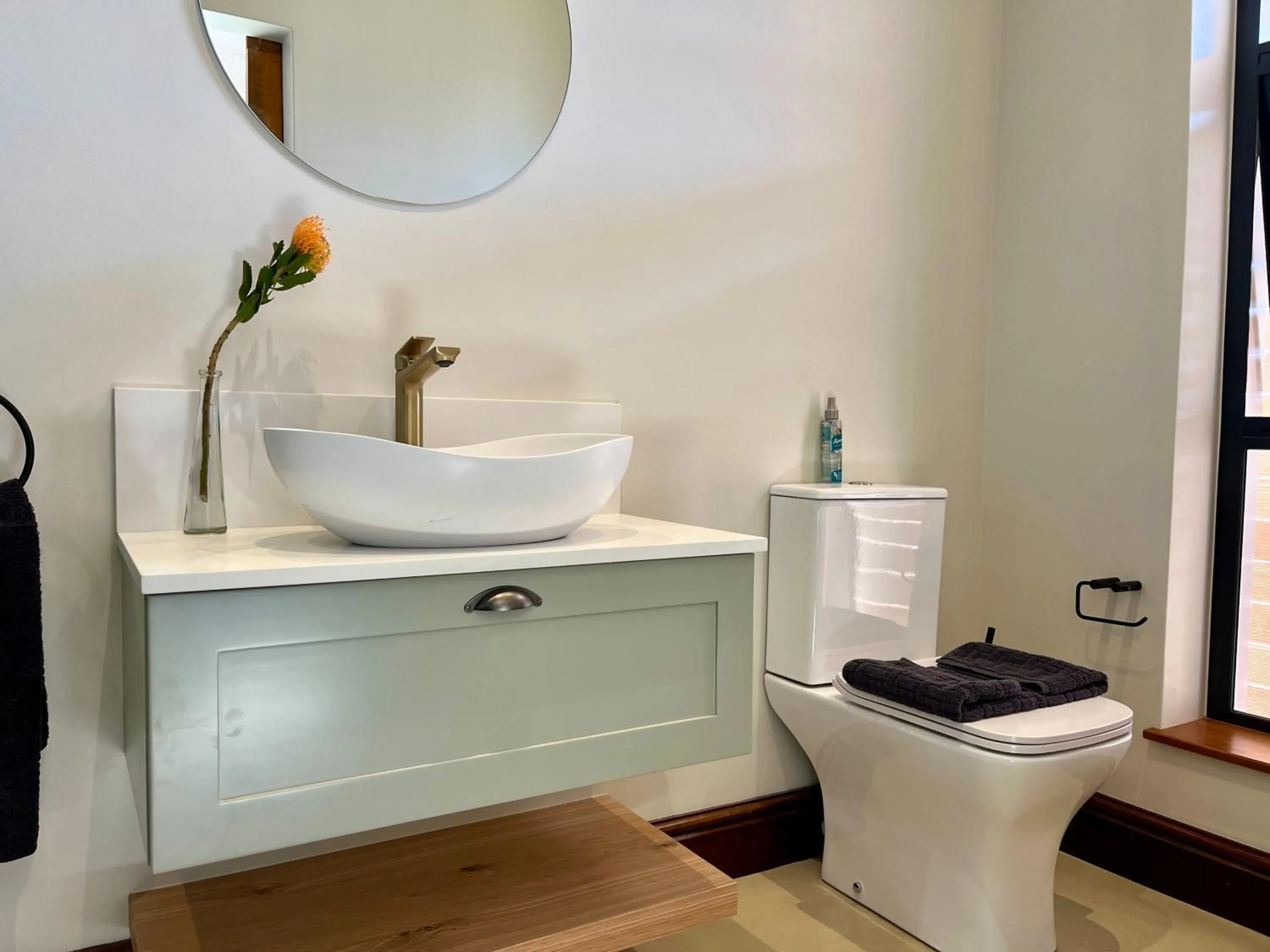 Bathroom in Raptor Rise Farm