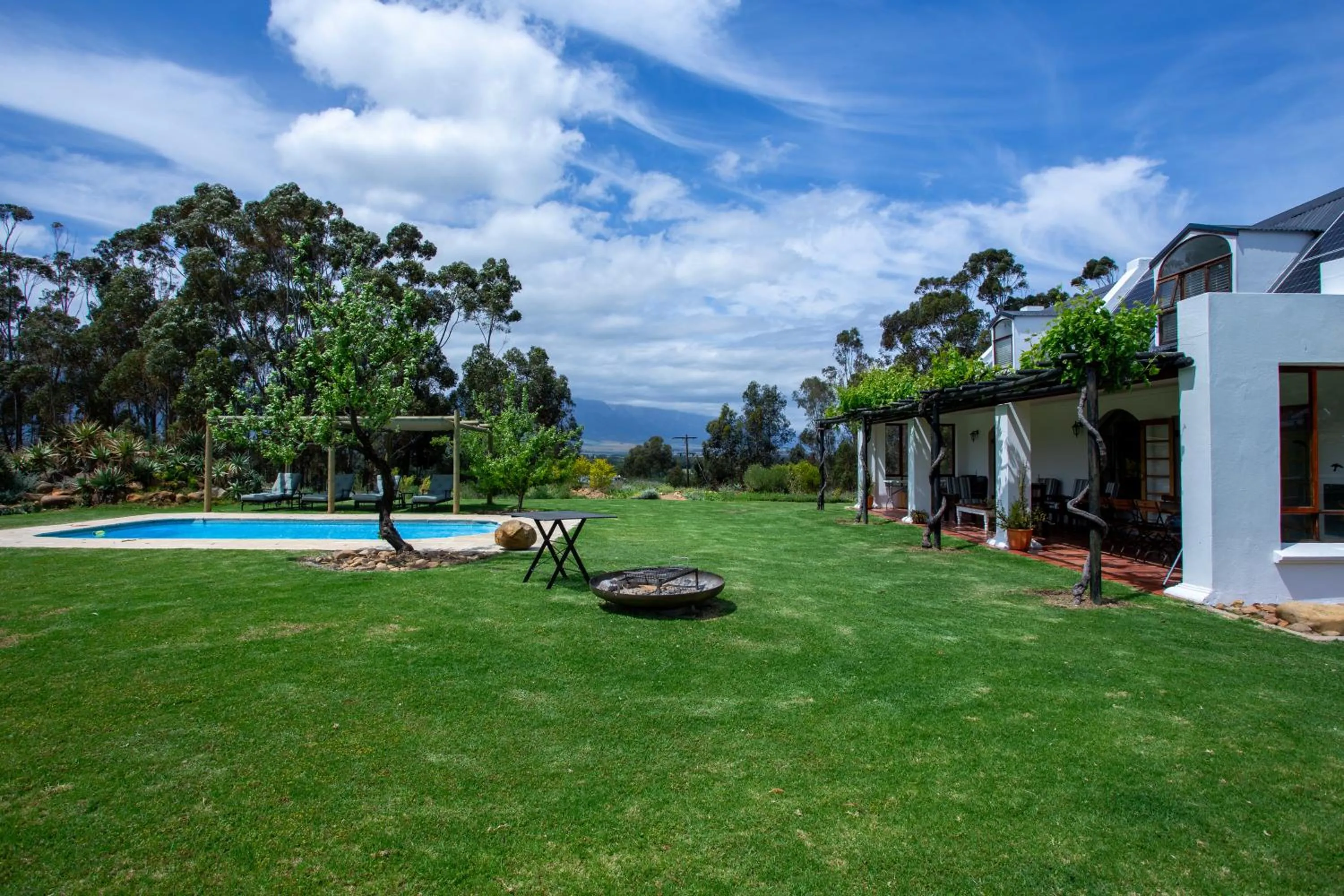 Property building in Raptor Rise Farm