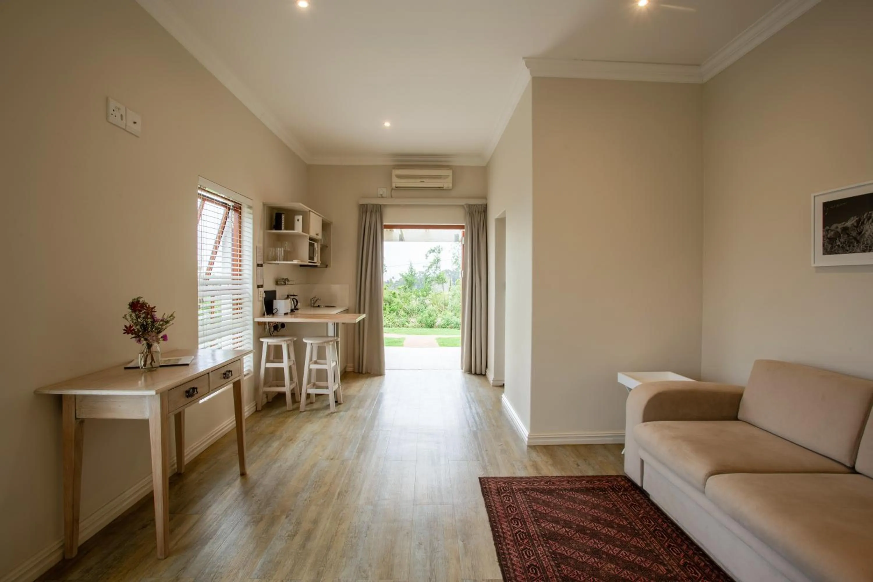 Kitchen or kitchenette in Raptor Rise Farm