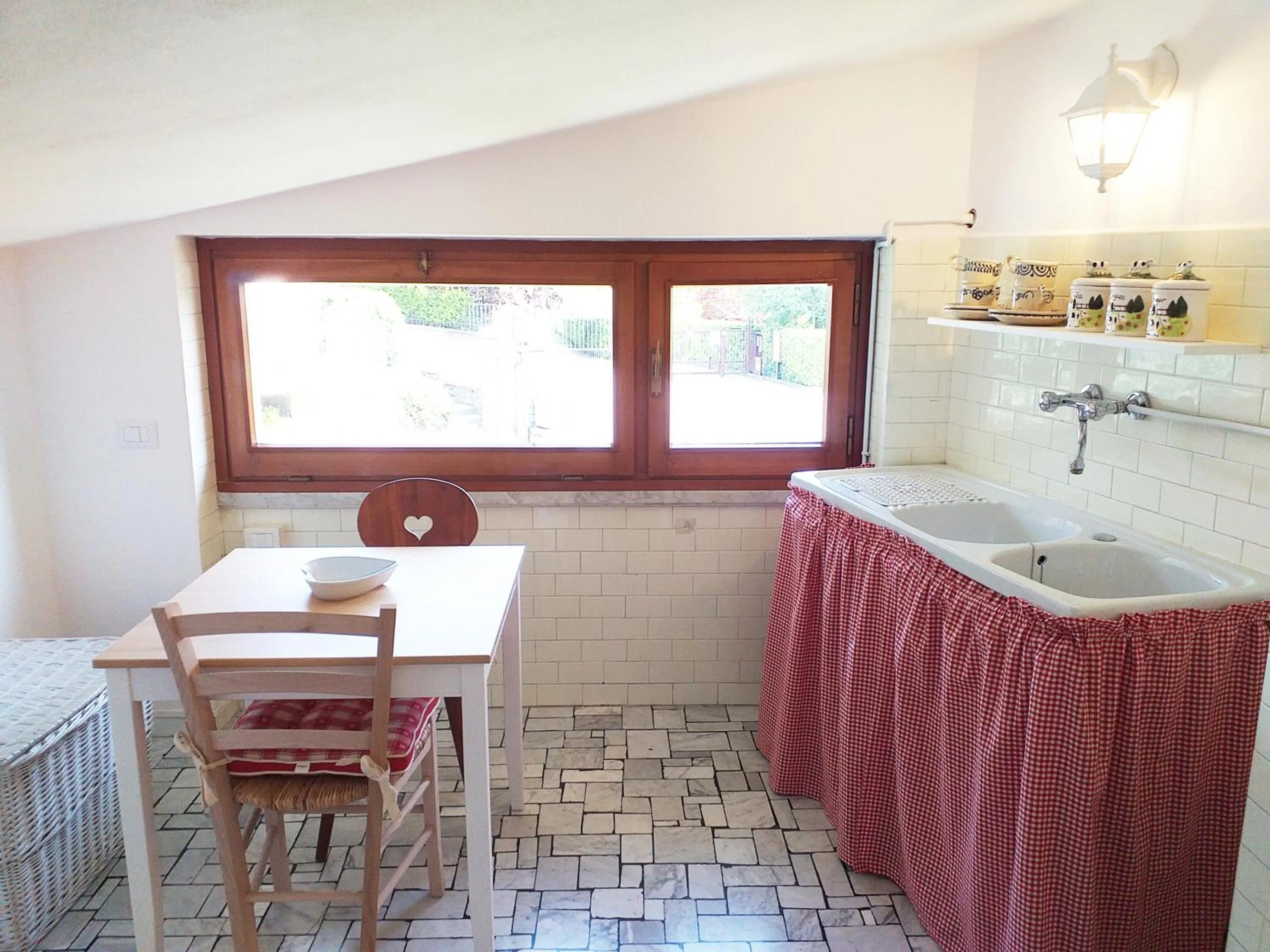 Kitchen or kitchenette in B&B dei Laghi
