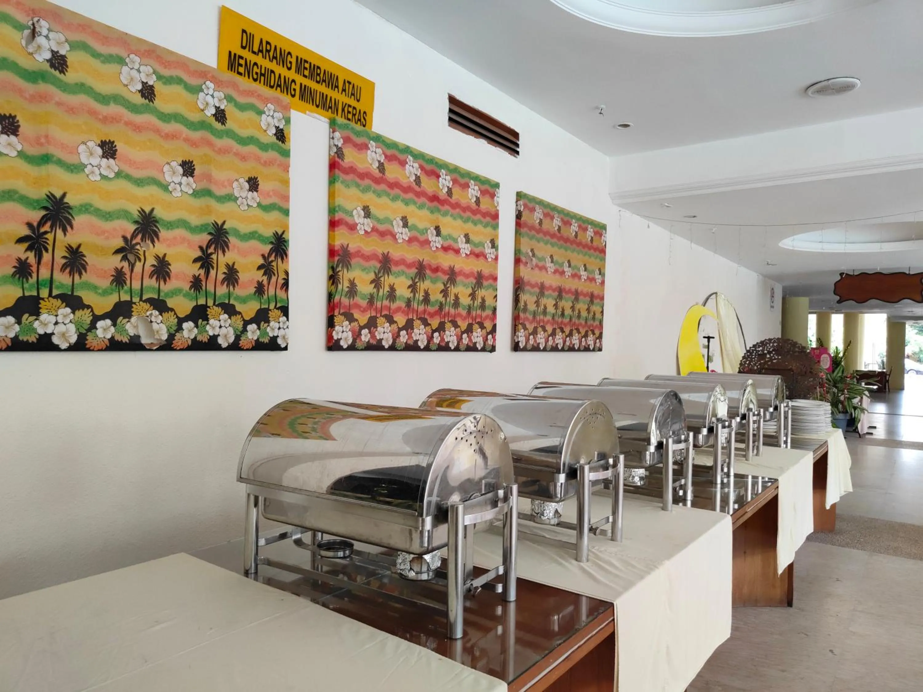 Restaurant/places to eat in BAYU BEACH RESORT