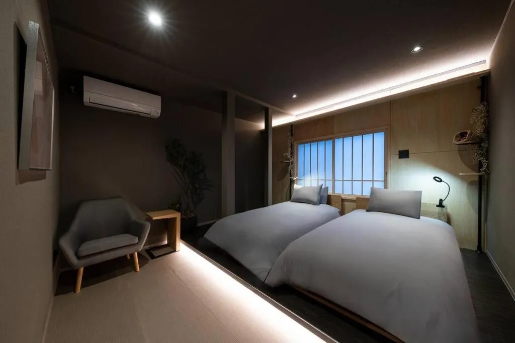 Bed in THE CELESTIAL