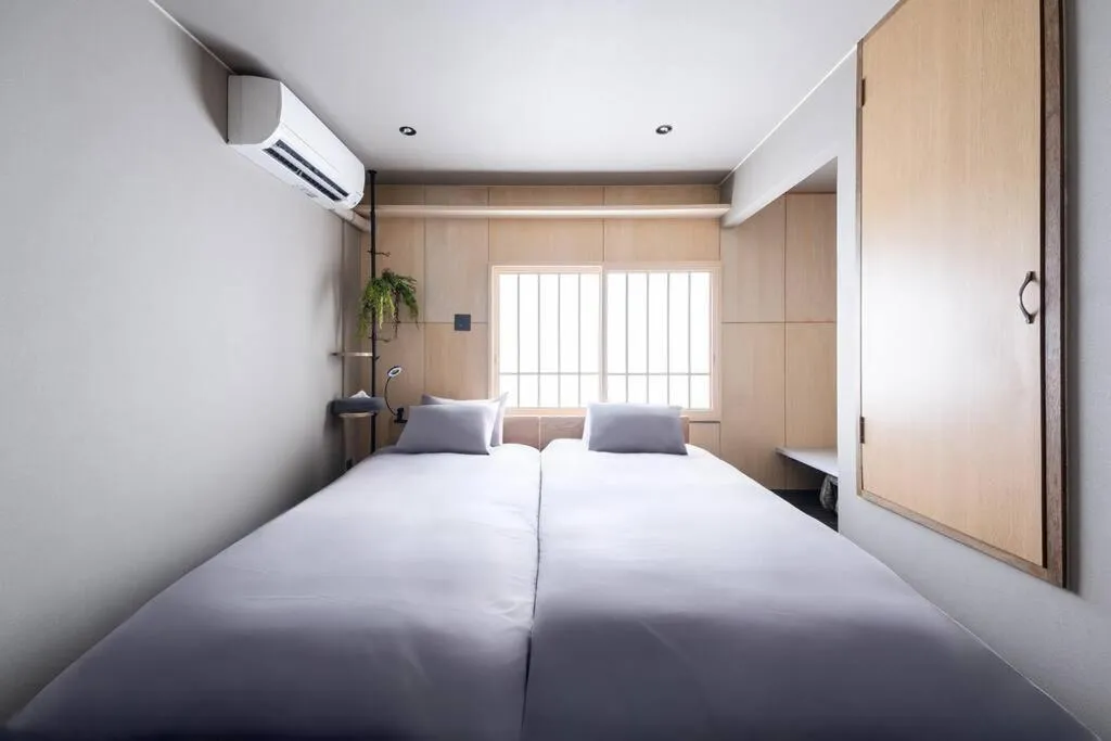 Bed in THE CELESTIAL