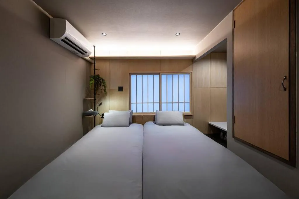 Bed in THE CELESTIAL