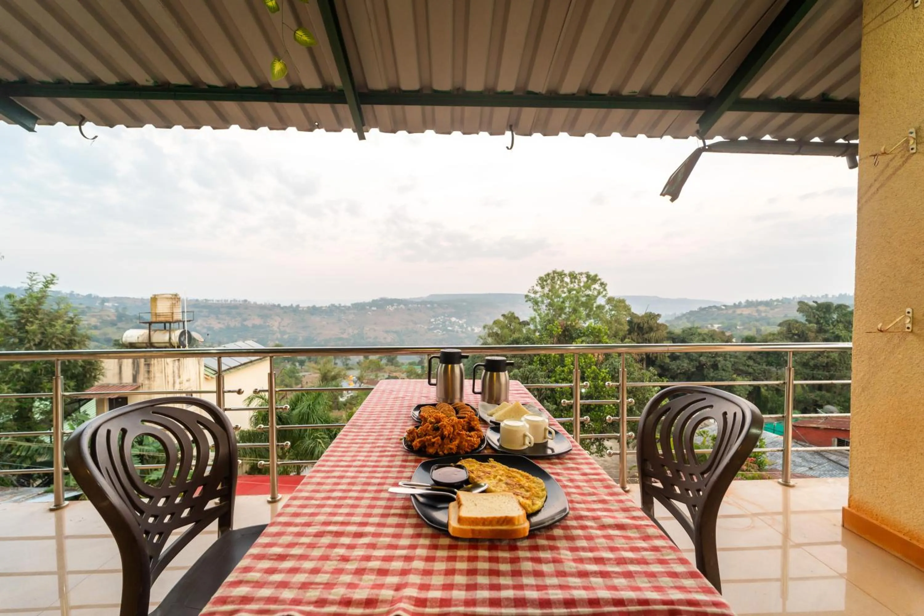 Restaurant/places to eat in Strawberry County