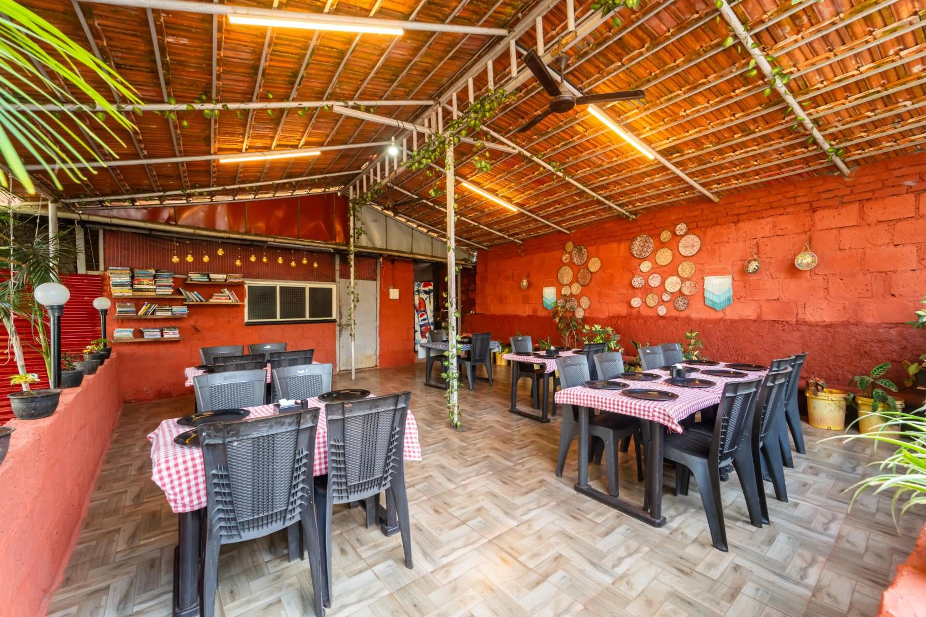 Restaurant/places to eat in Strawberry County