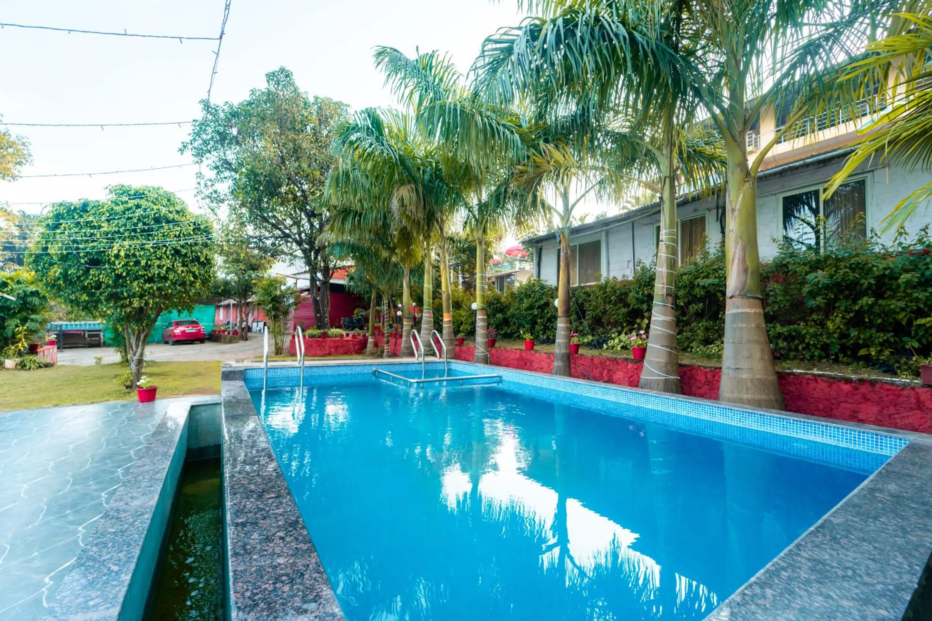 Swimming pool in Strawberry County