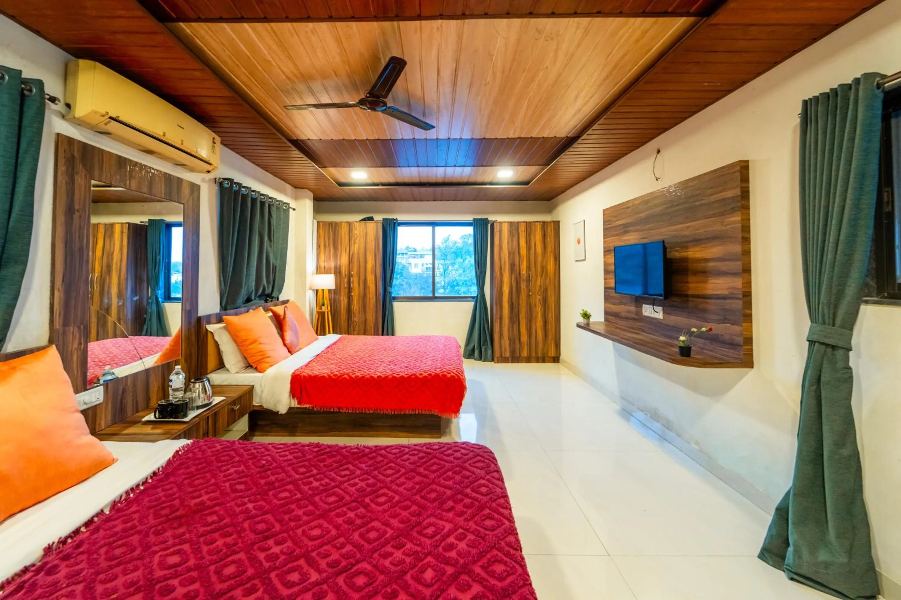 TV and multimedia, Bed in Strawberry County