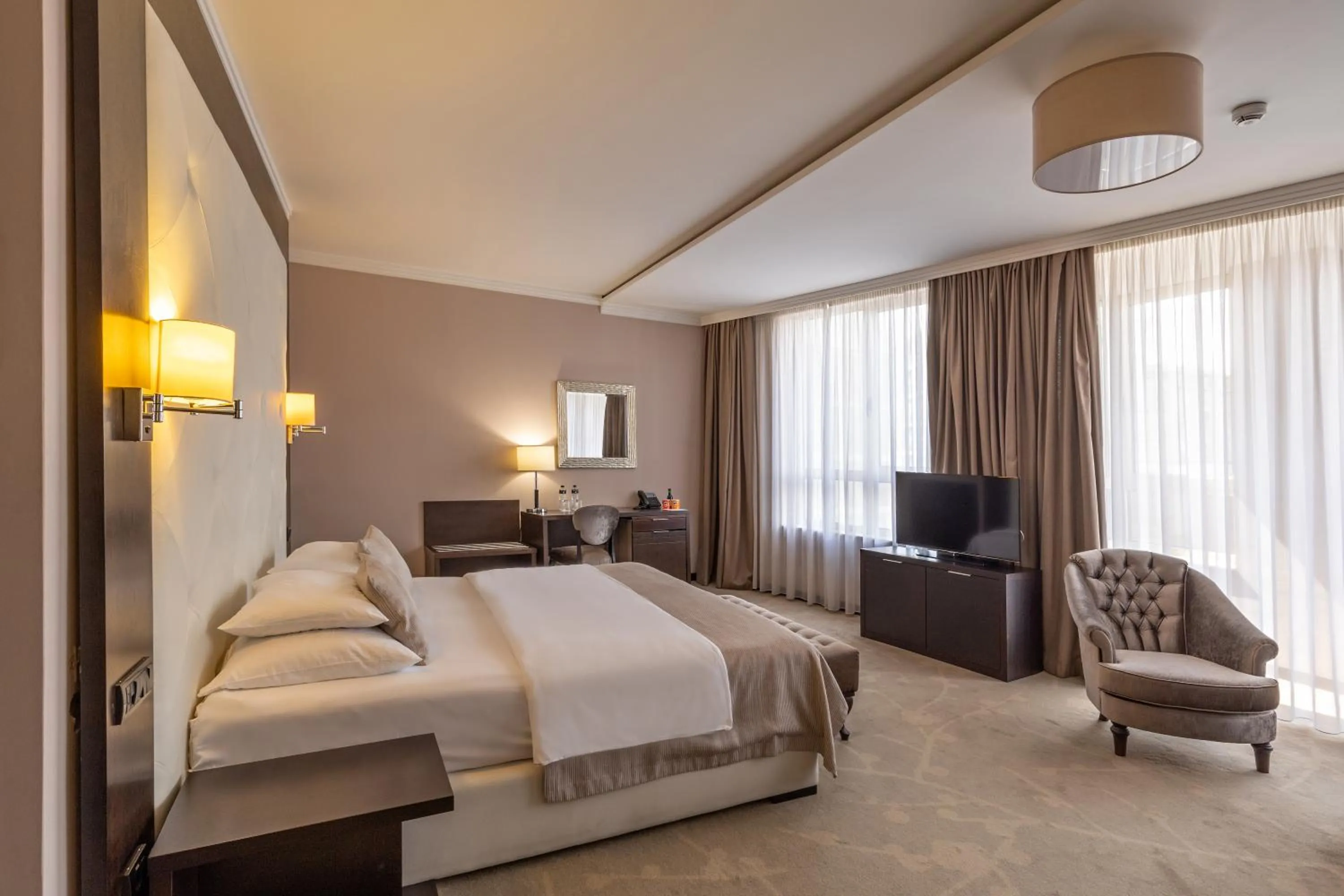 Bed in Hotel Constantine the Great