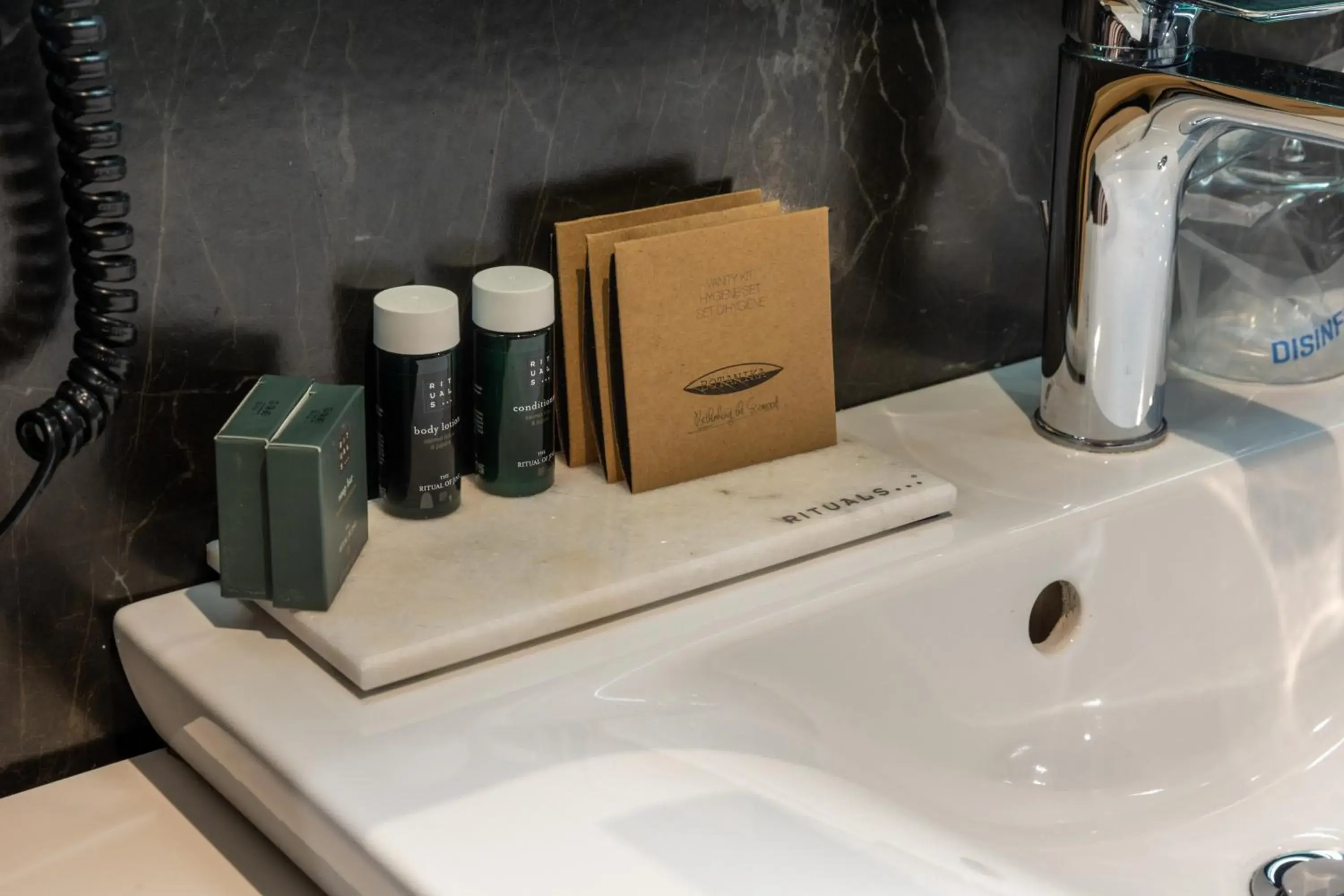 Deluxe Twin Room in Hotel Constantine the Great Deluxe Twin Room in Hotel Constantine the Great