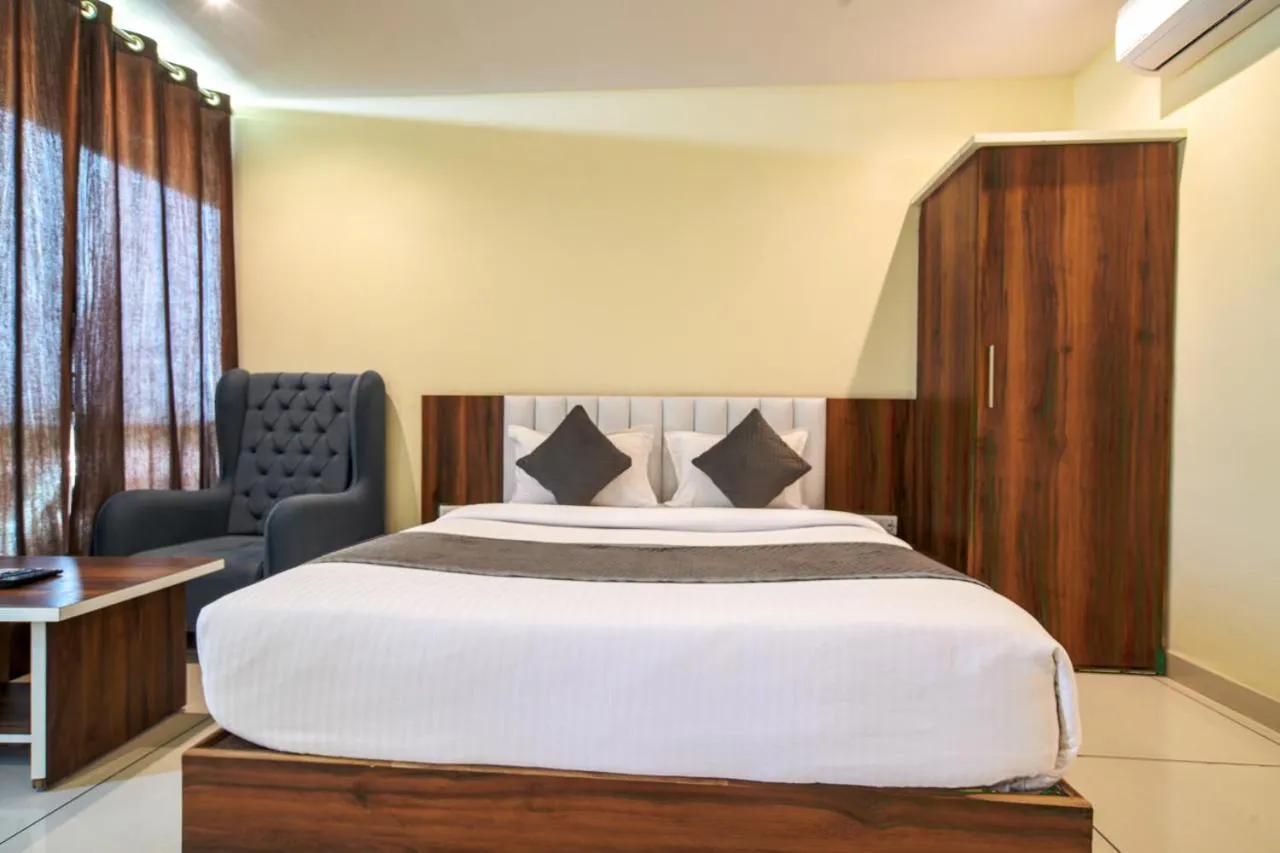 Photo of the whole room, Bed in Radhe Krishna Resort