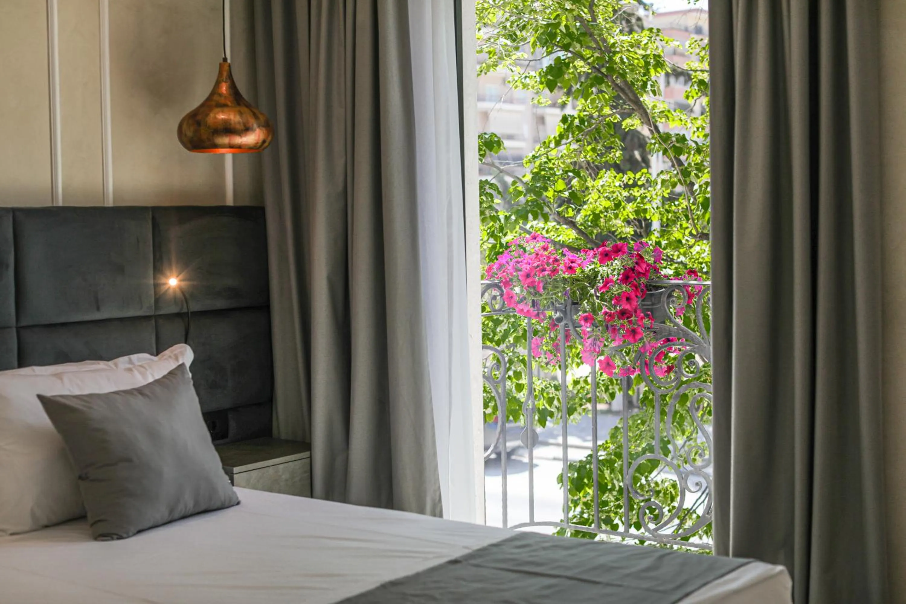 Bed in Hotel Plaza Berat