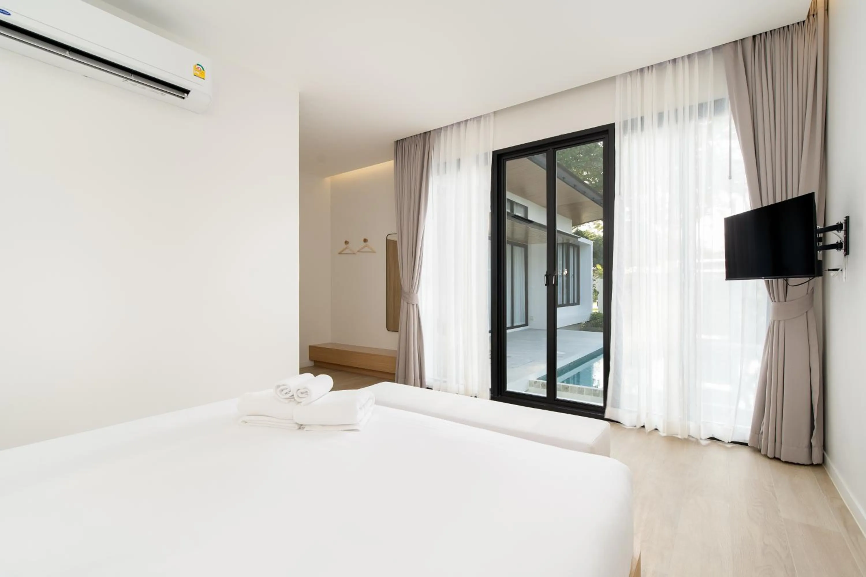 Bedroom, Bed in The Season Resort