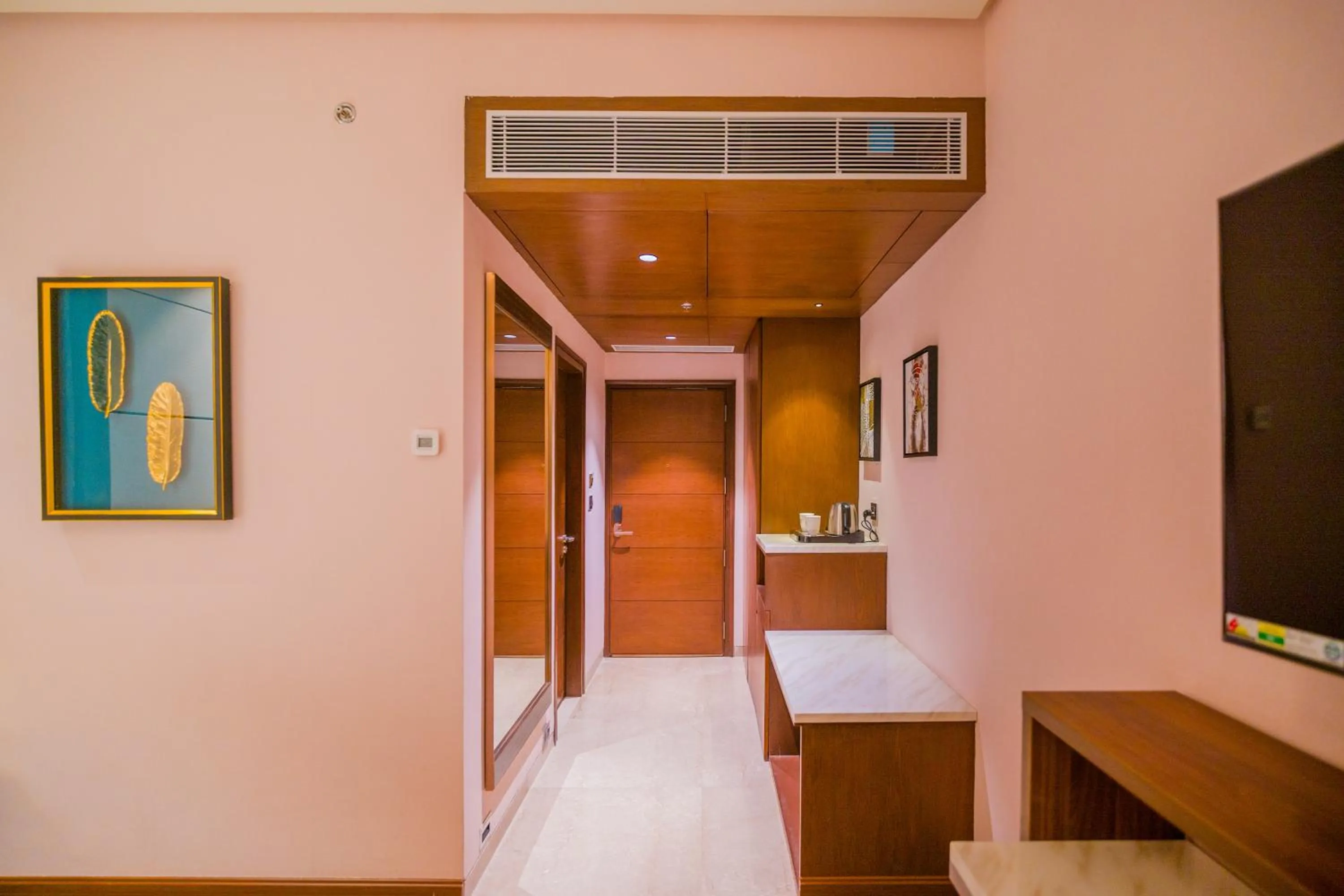 Bedroom, Bed in The Maple Hotel