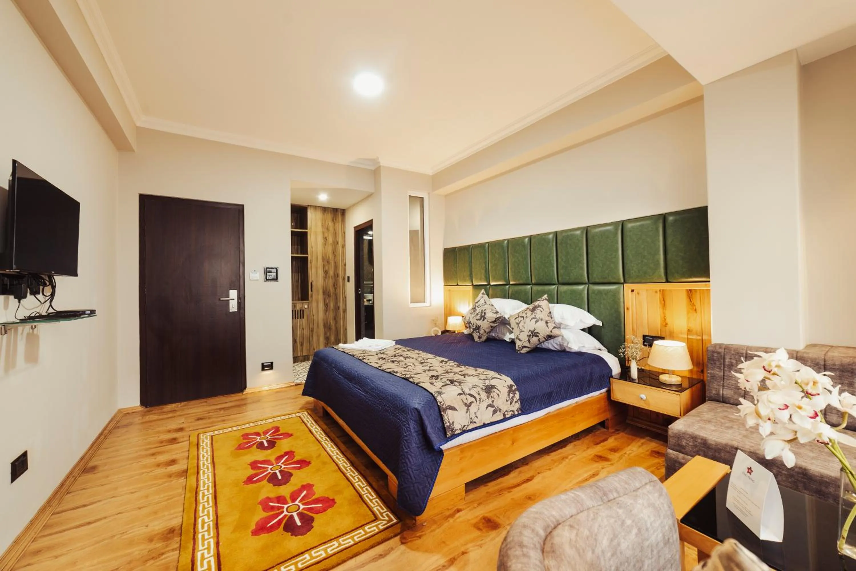 wardrobe, Bed in ETHO METHO GANGTOK