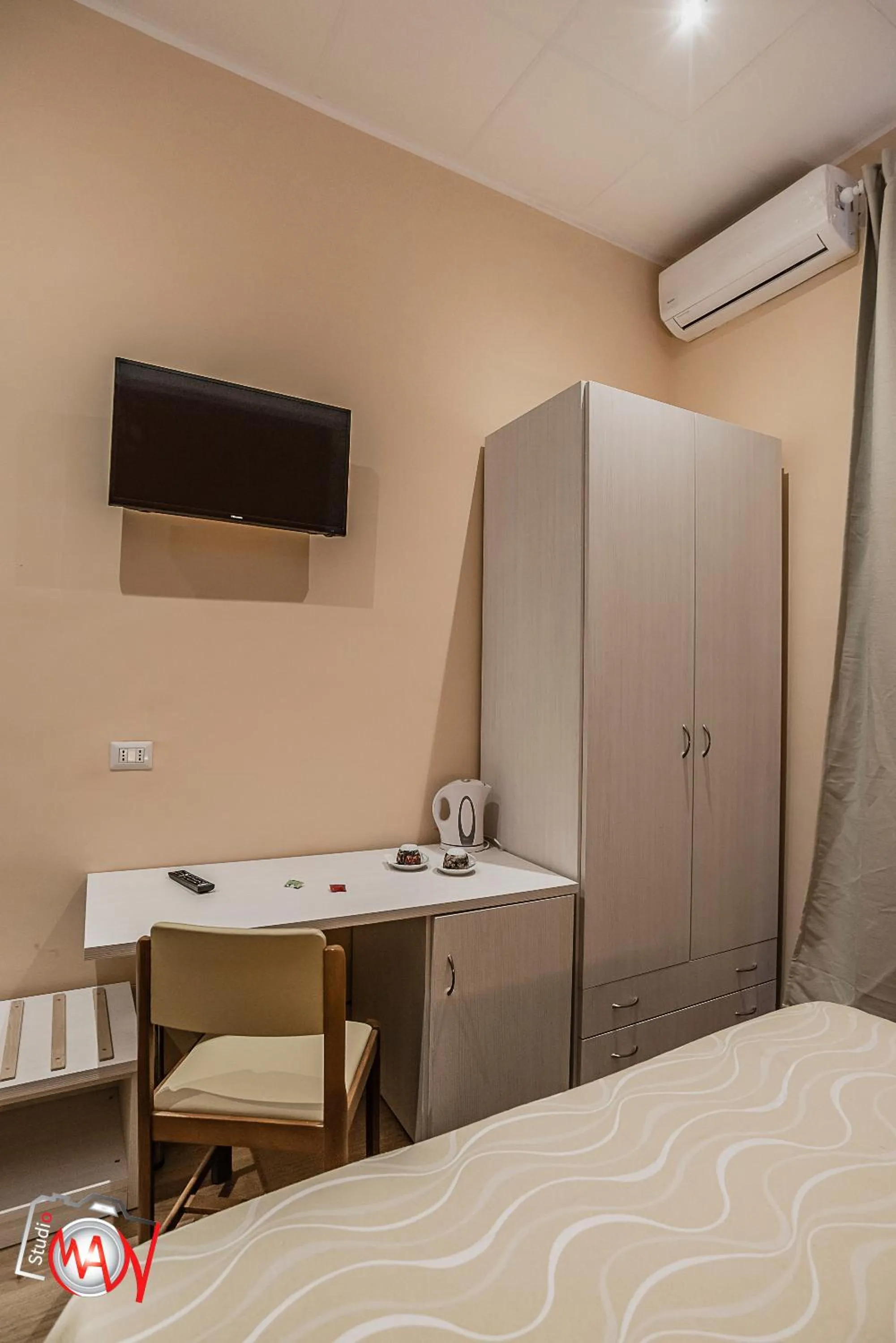 TV and multimedia, Bed in Hotel Moderno