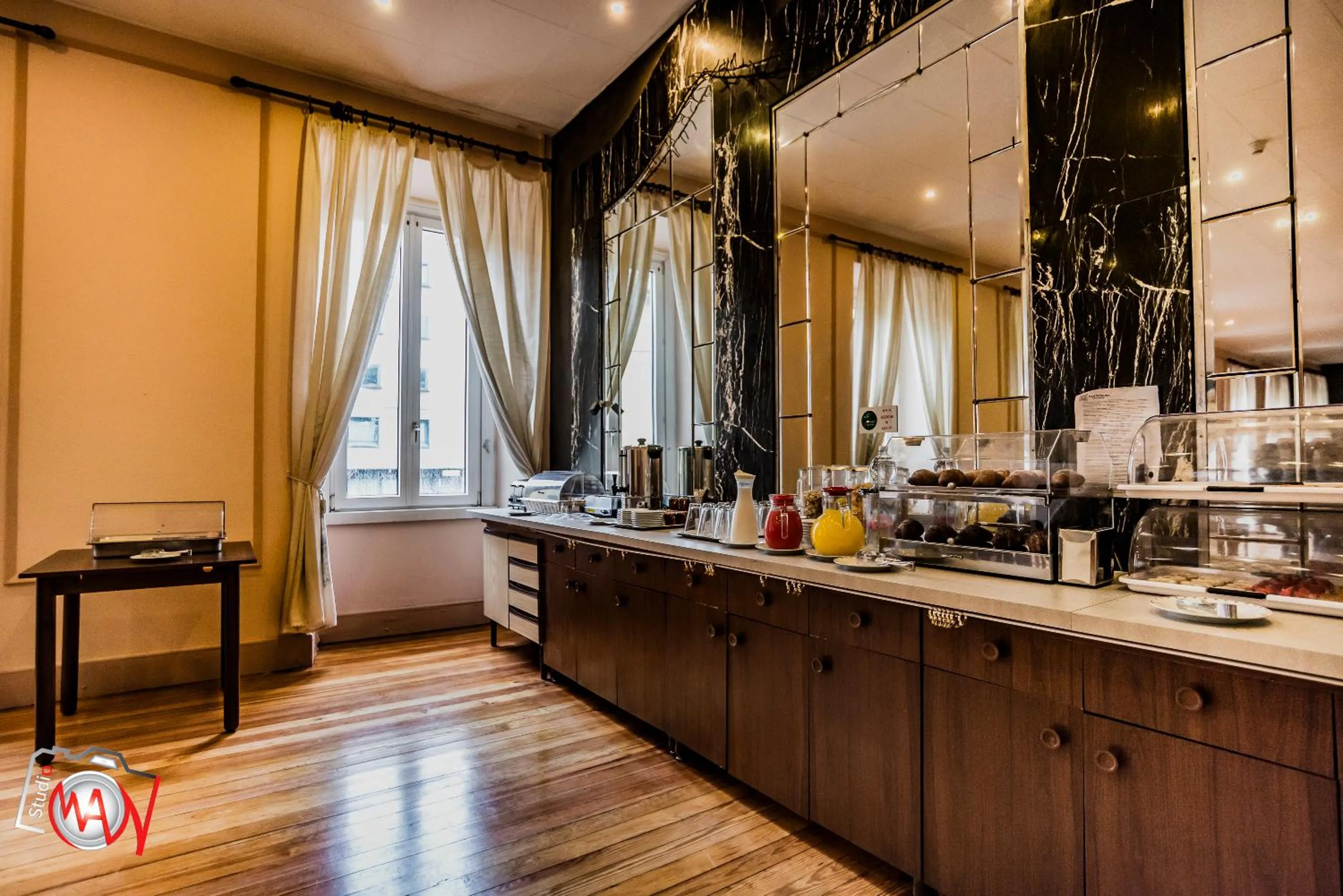 Lounge or bar in Hotel Moderno