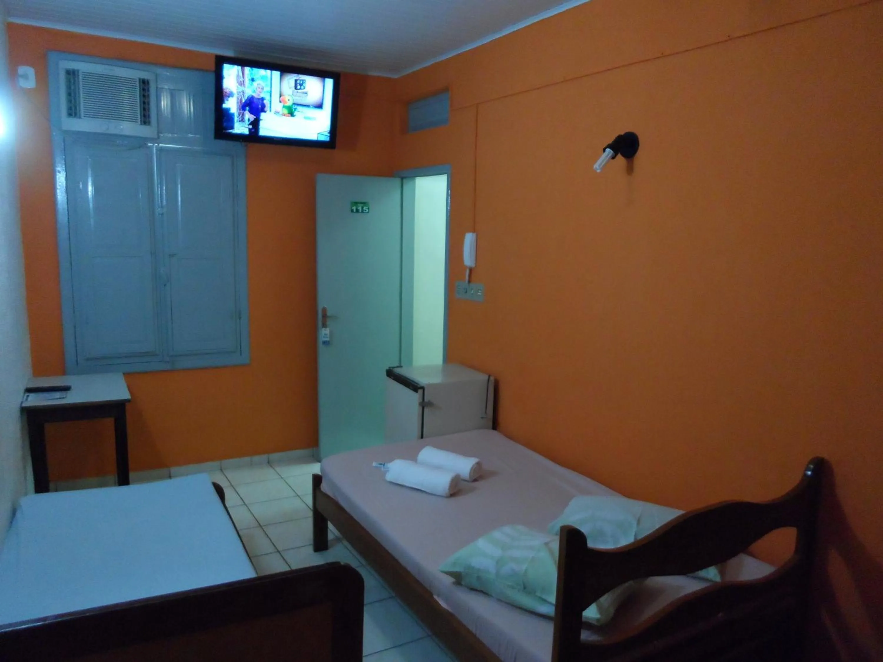 Bedroom, Bed in Hotel Avenida