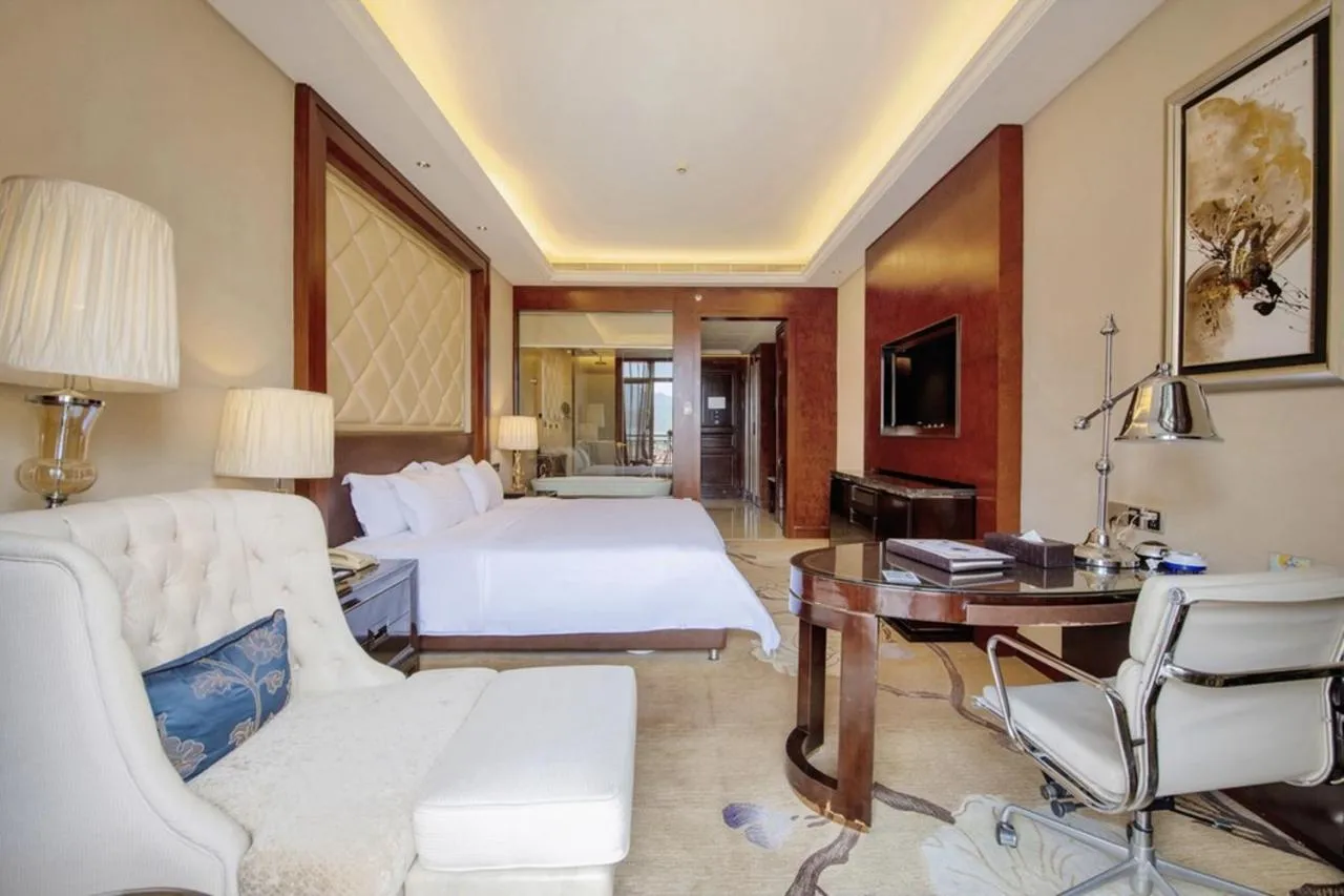 Photo of the whole room, Bed in Days Hotel by Wyndham Logan City Huizhou