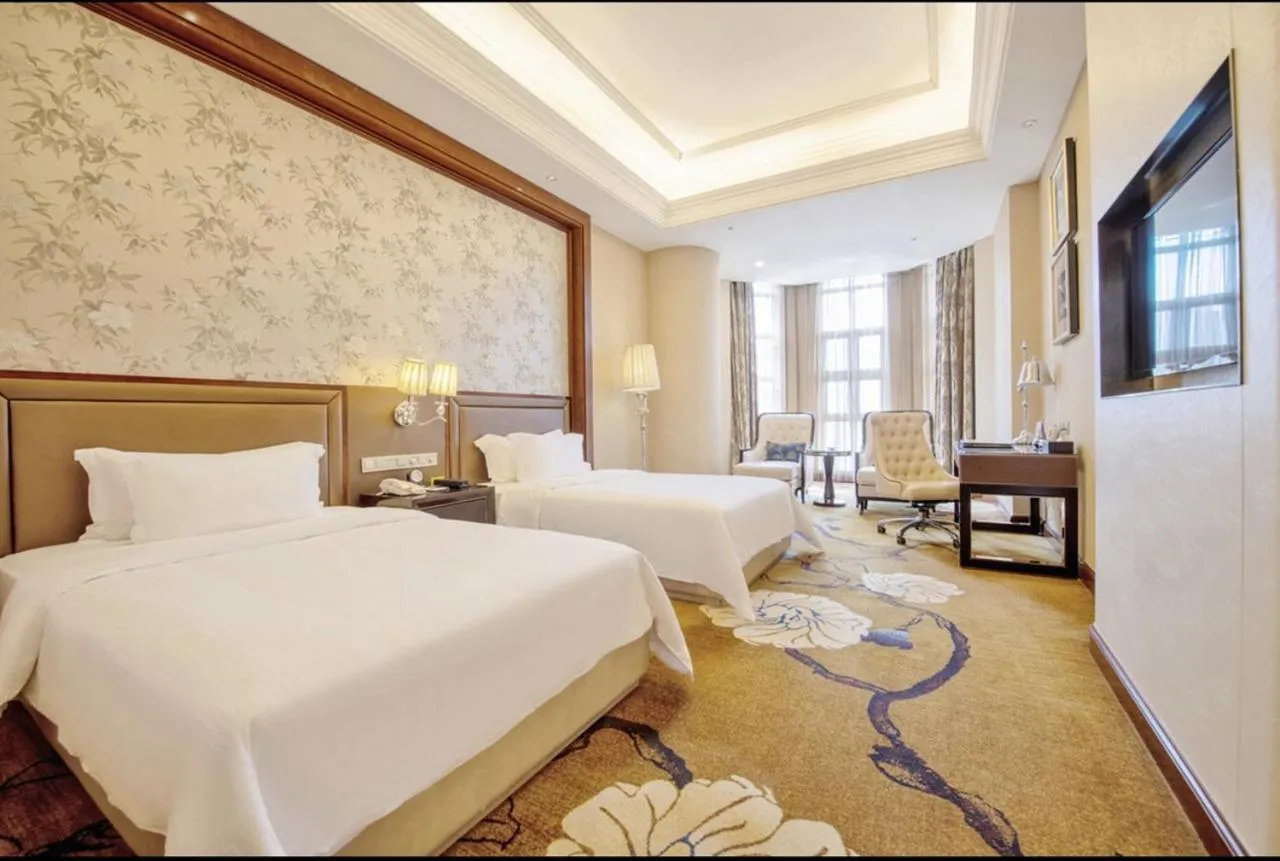 Bed in Days Hotel by Wyndham Logan City Huizhou