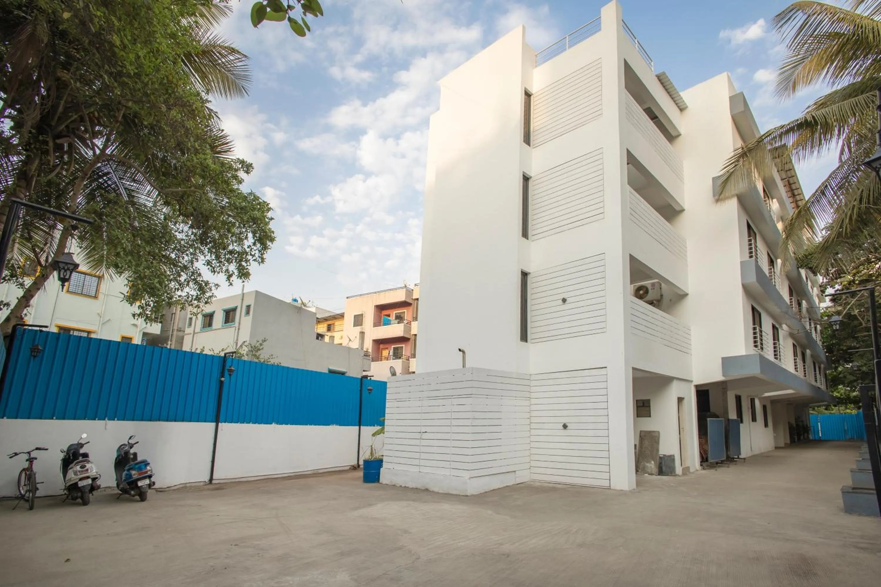 Property building in Magnus Aerith Studios Exclusive Residences