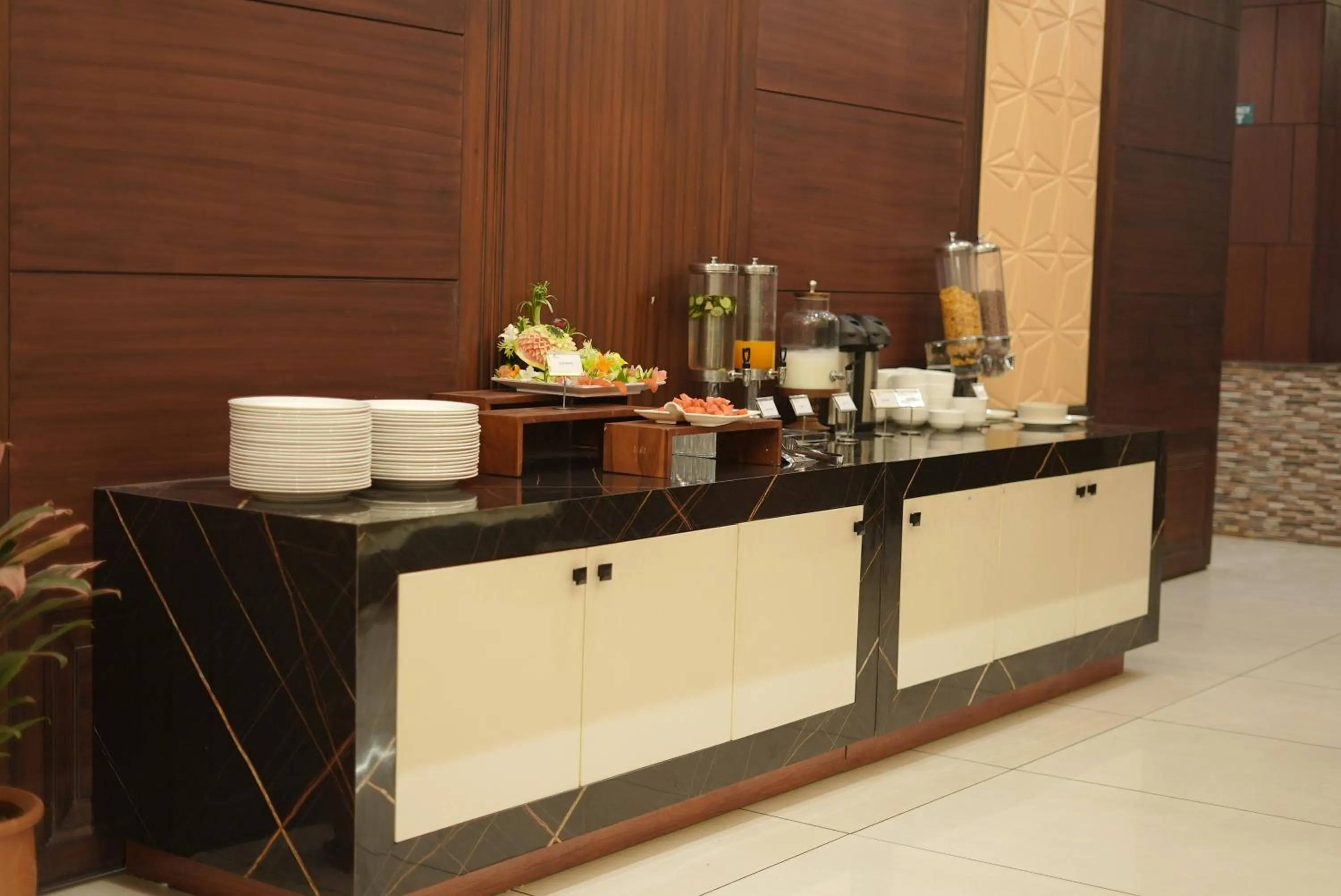 Breakfast in Hotel Kohinoor Palace, Ludhiana