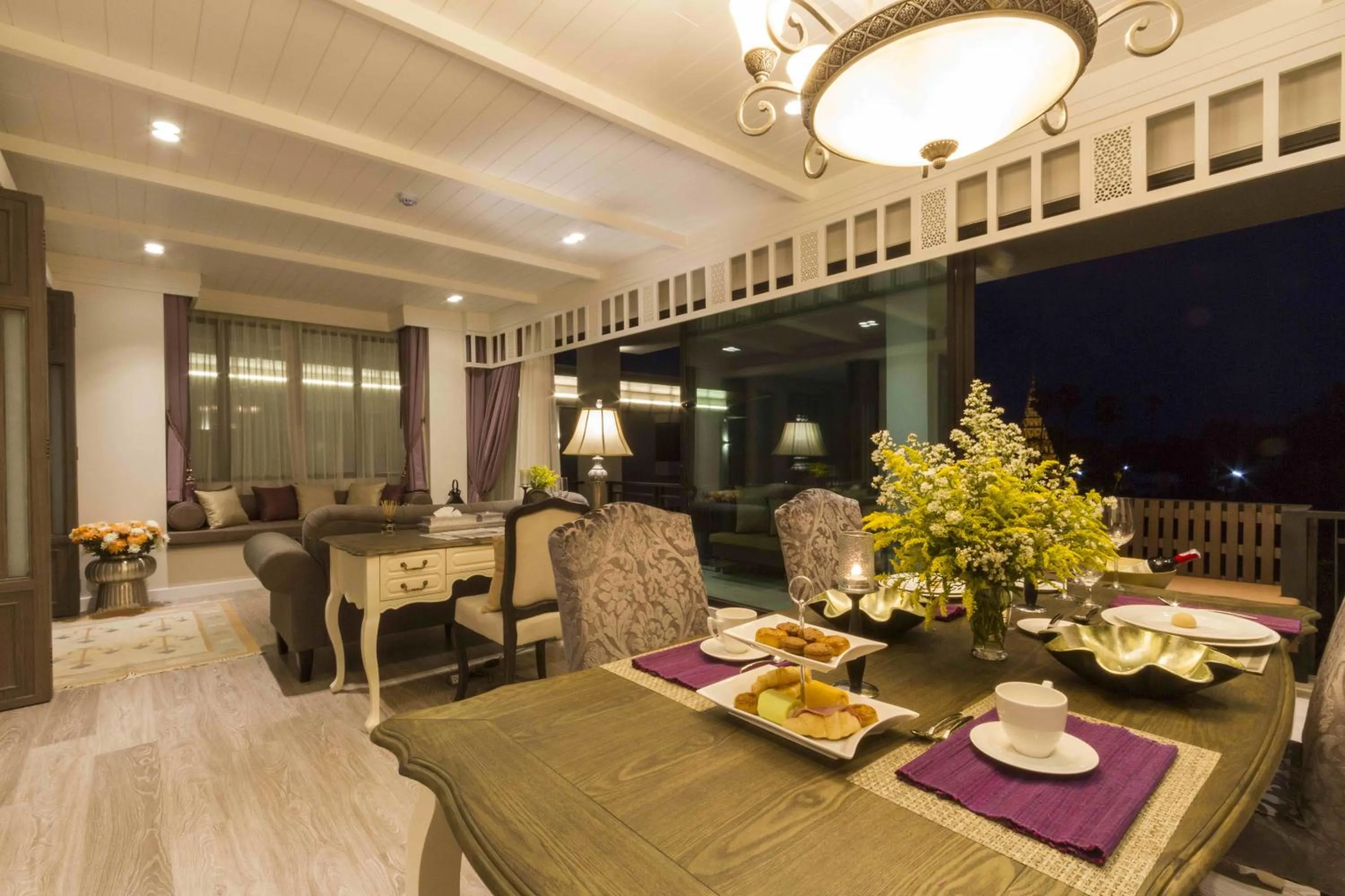 Dining area in Maraya Hotel & Resort