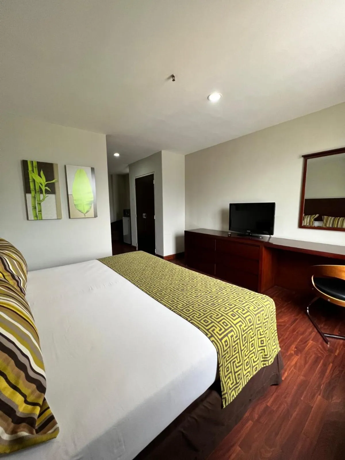 Bed in Hotel GH Guaparo Inn Valencia