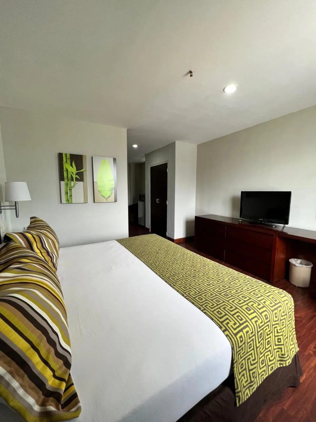 Bed in Hotel GH Guaparo Inn Valencia