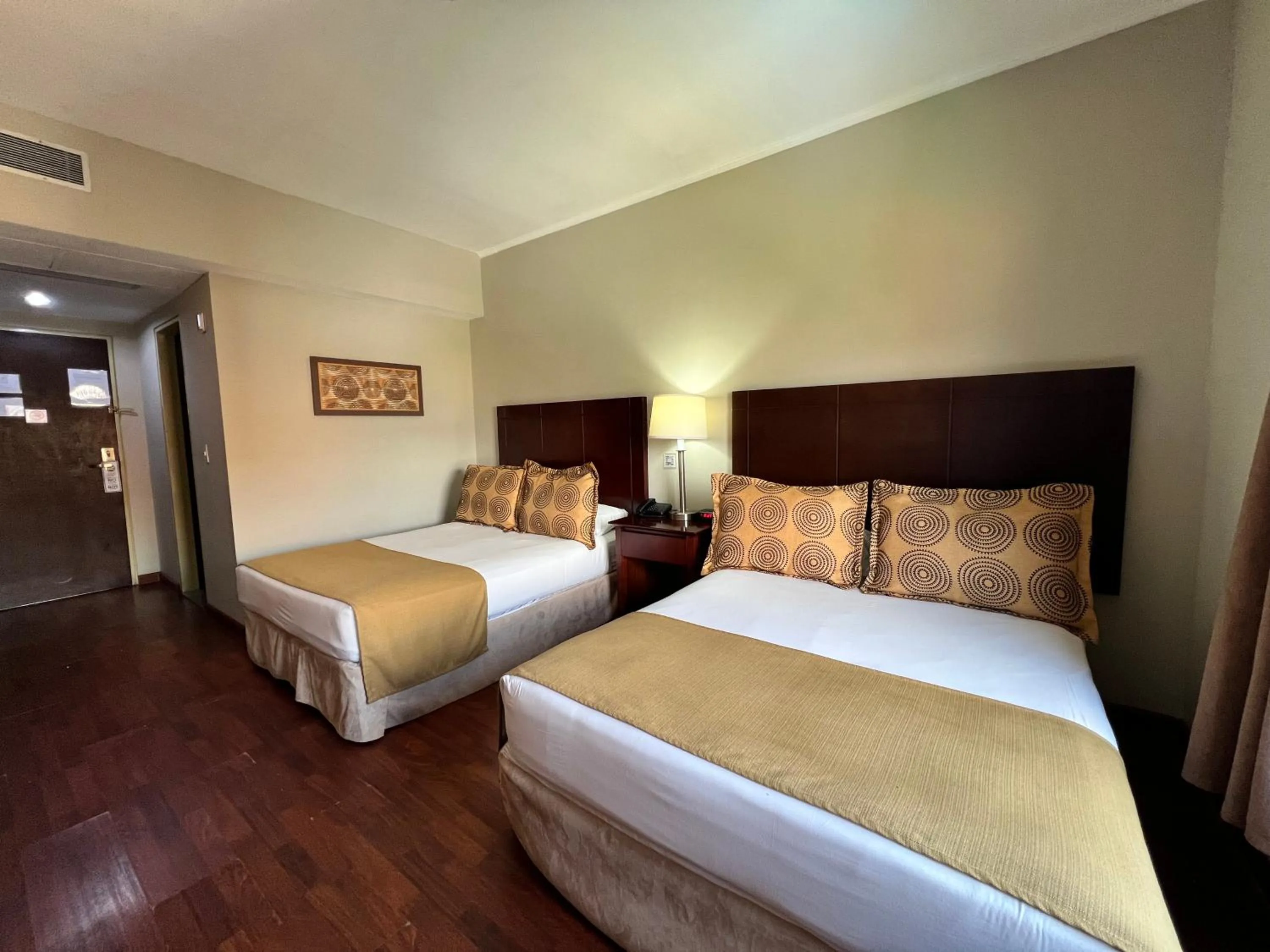 Bed in Hotel GH Guaparo Inn Valencia