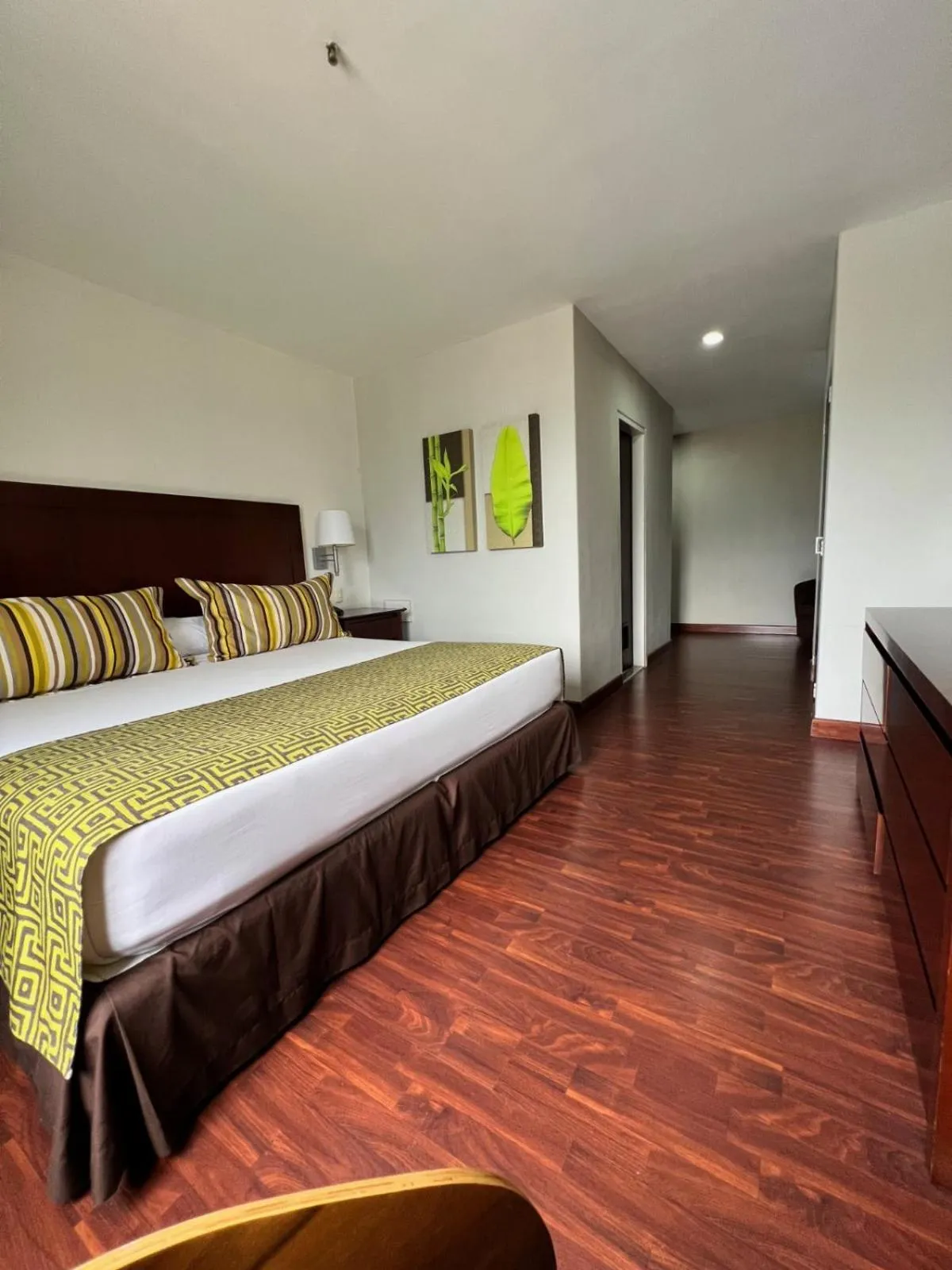 Bed in Hotel GH Guaparo Inn Valencia