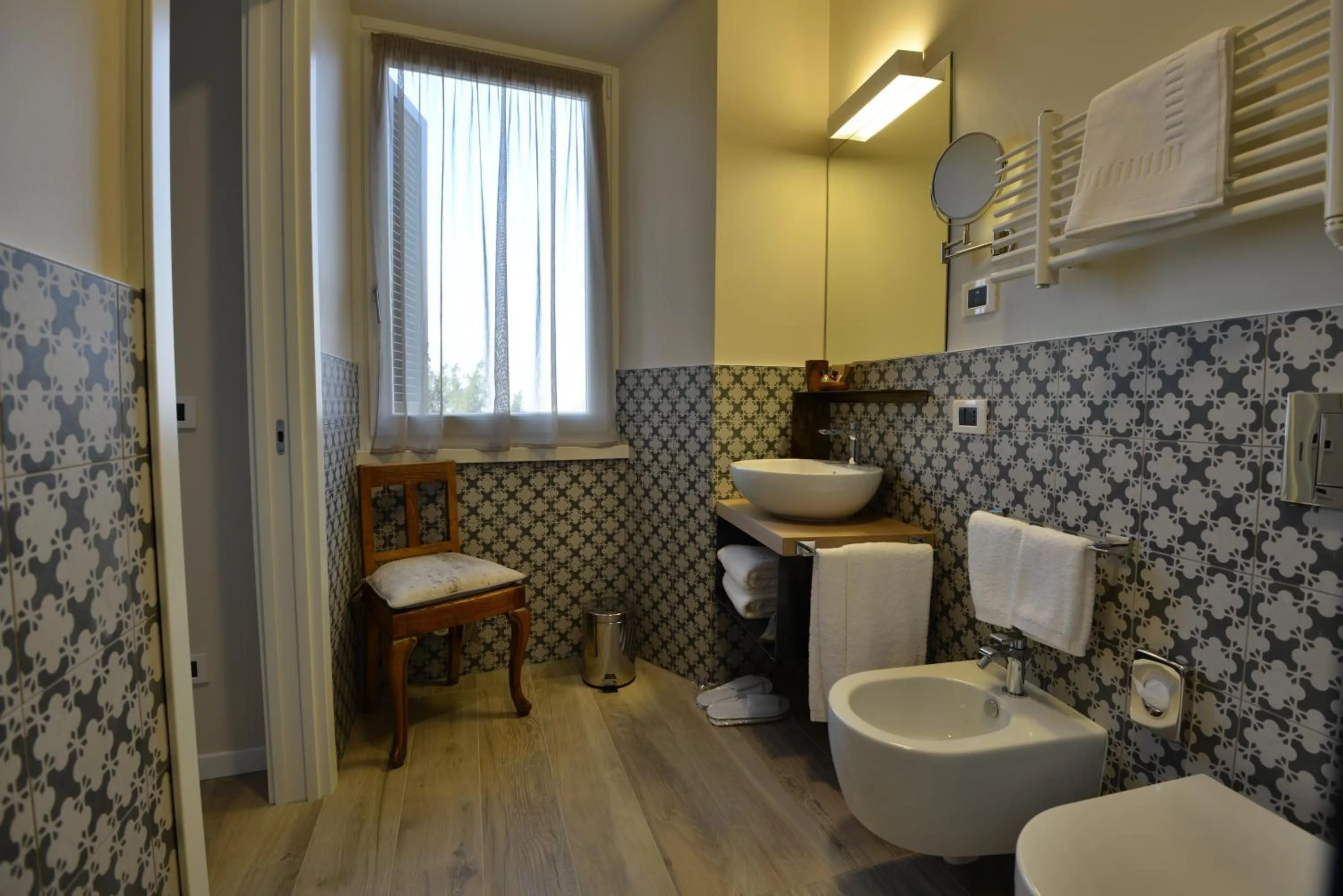 Bathroom in Daman Rooms & Breakfast