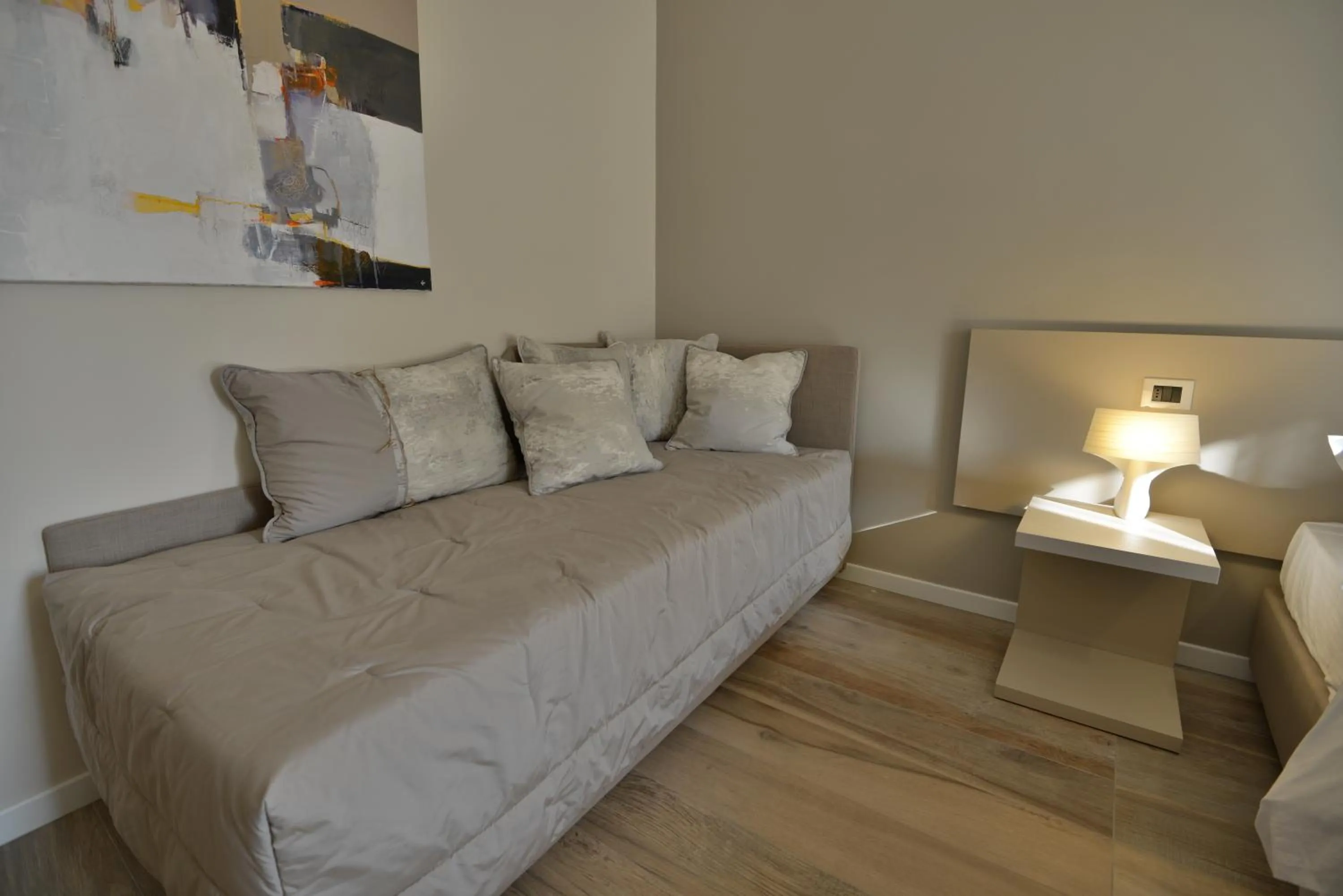 Decorative detail, Bed in Daman Rooms & Breakfast