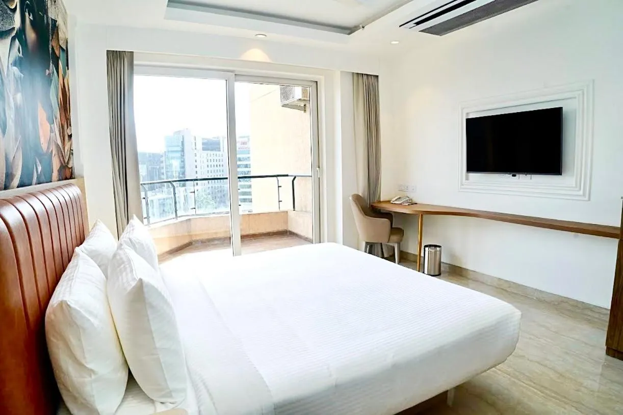 Bed in Alivaa Hotel Gurugram Sohna Road City Center