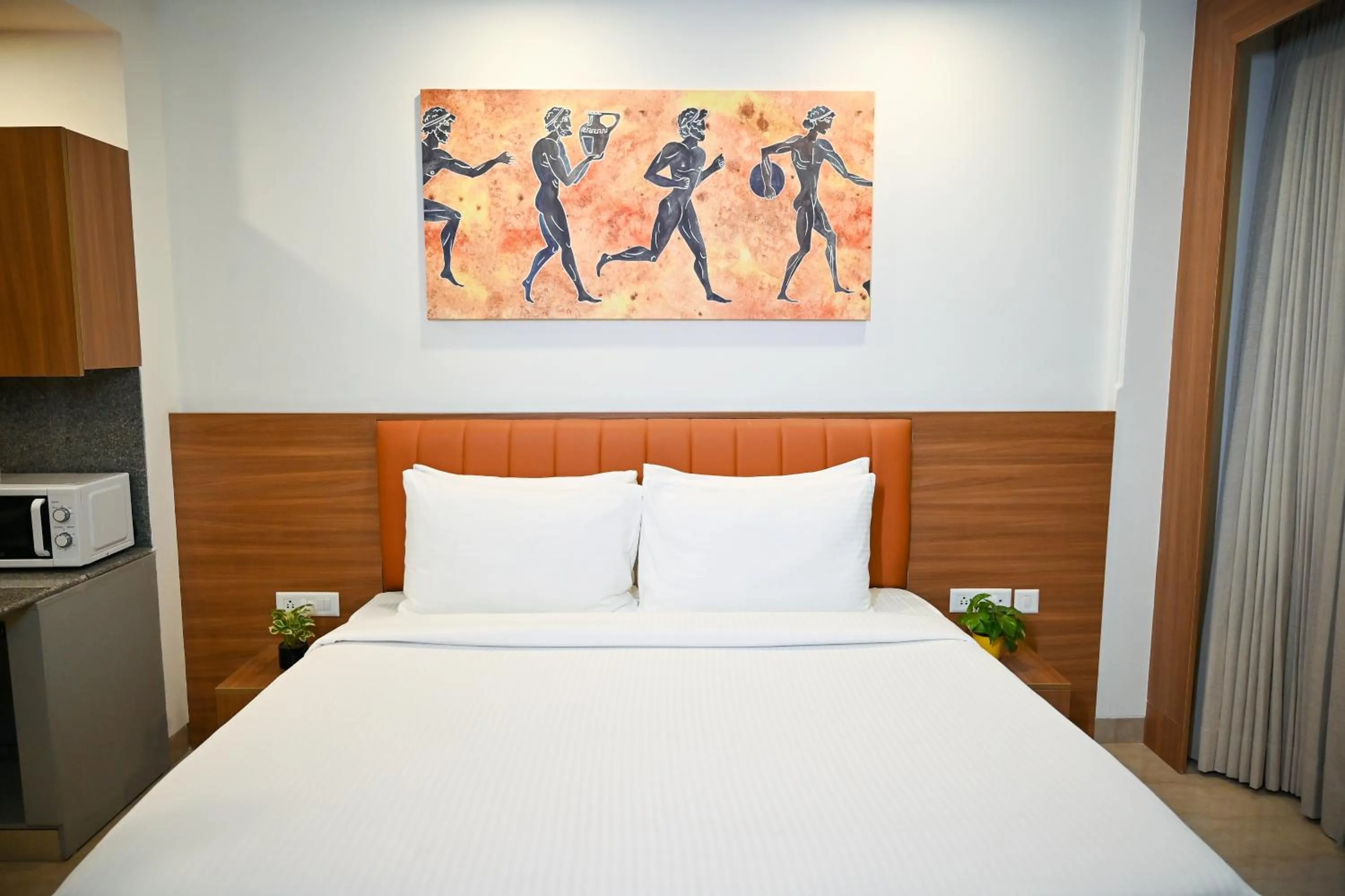 Bed in Alivaa Hotel Gurugram Sohna Road City Center