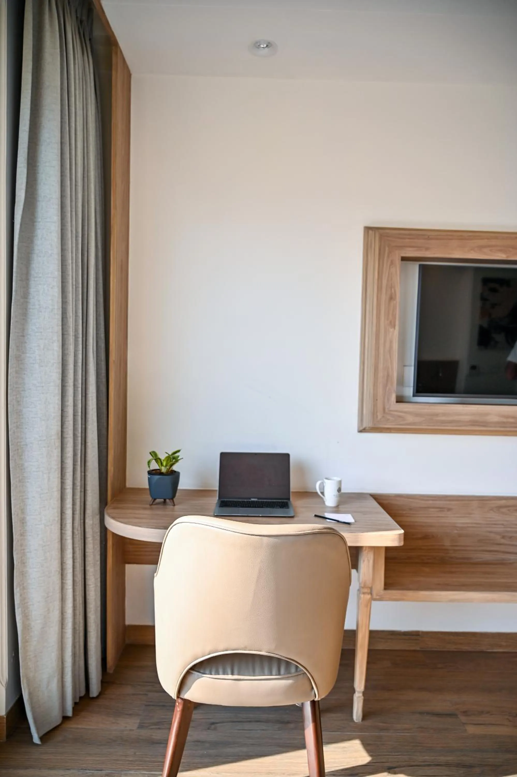 Alivaa Hotel Gurugram Sohna Road City Center