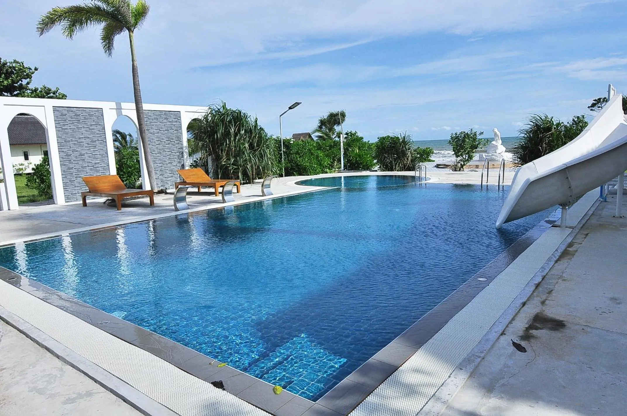 Swimming pool in AM Heritage Room
