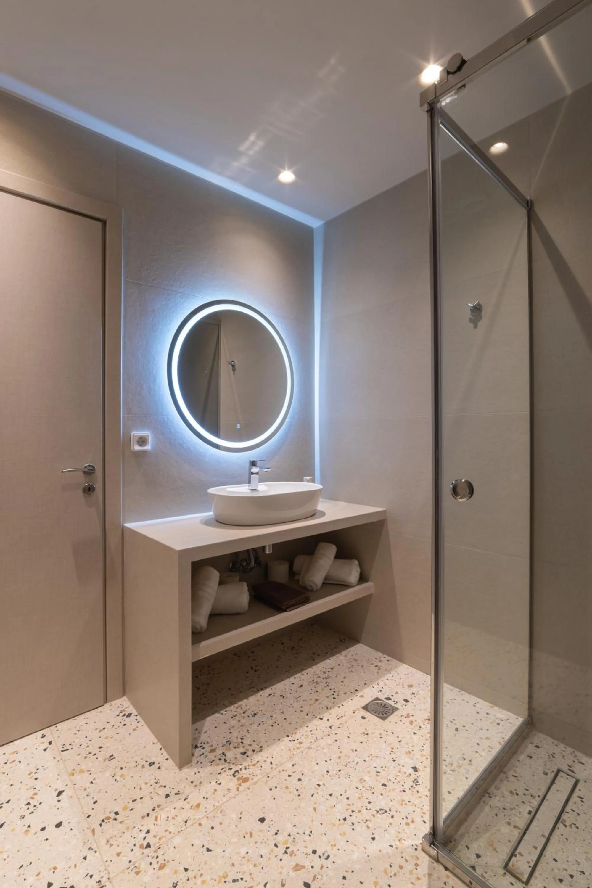 Bathroom in Kallisti Stay