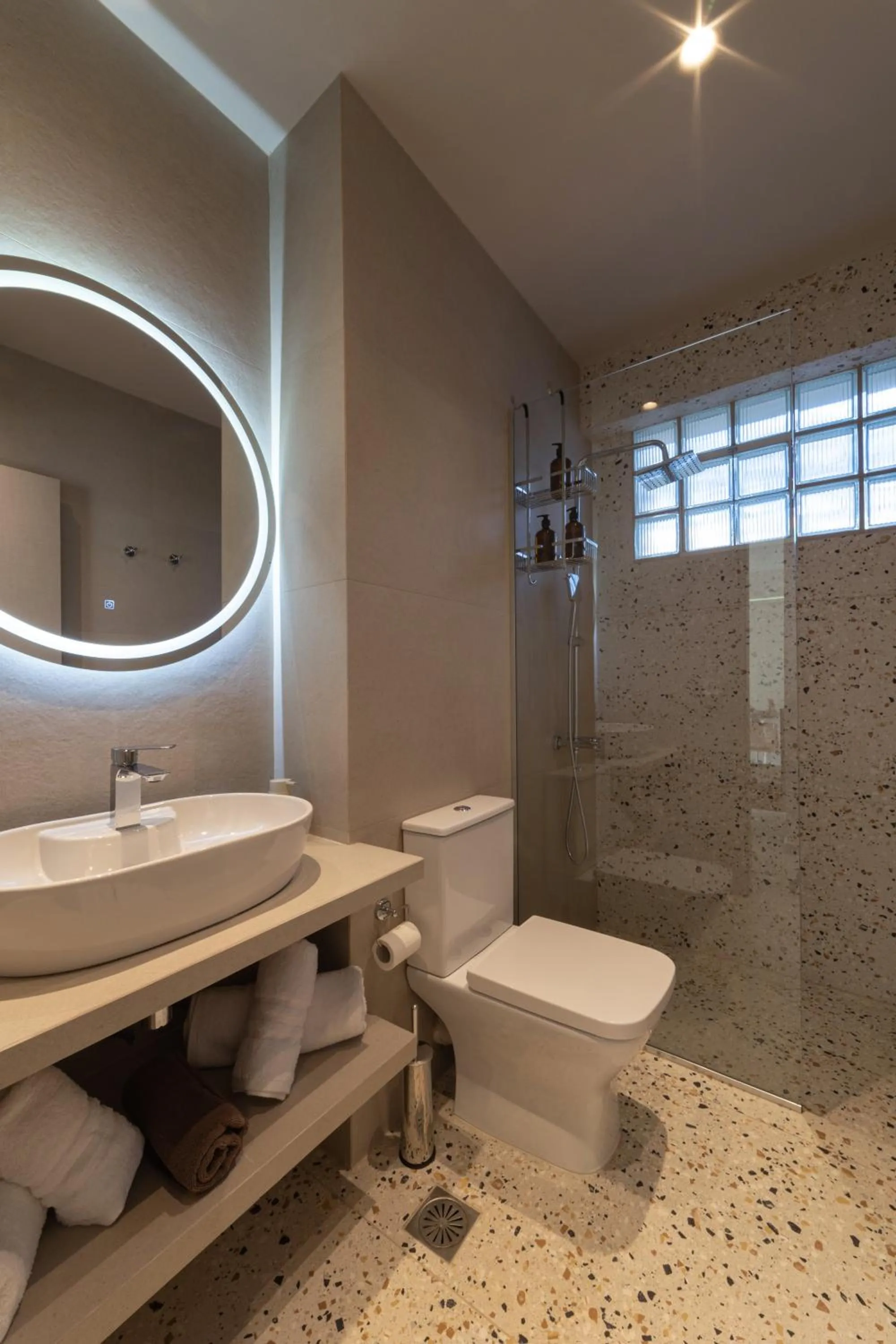 Shower in Kallisti Stay