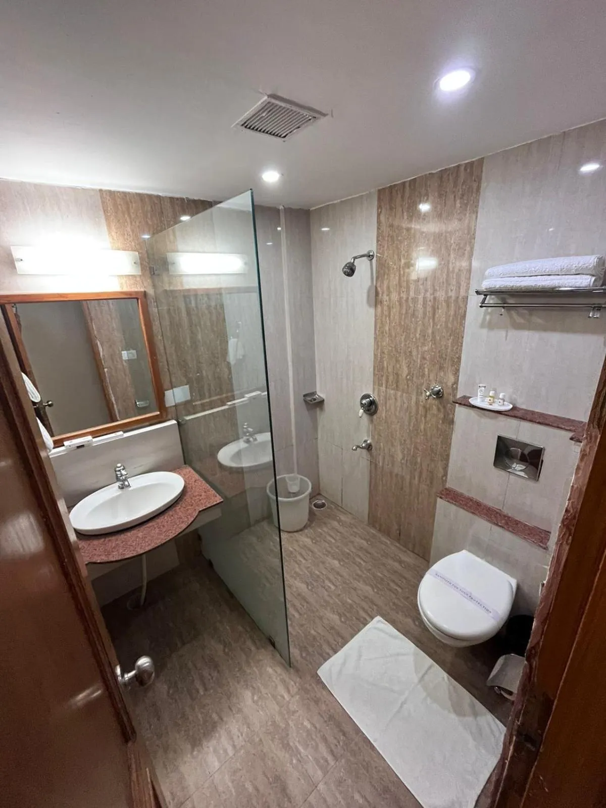 Shower in Hotel Padmini Palace