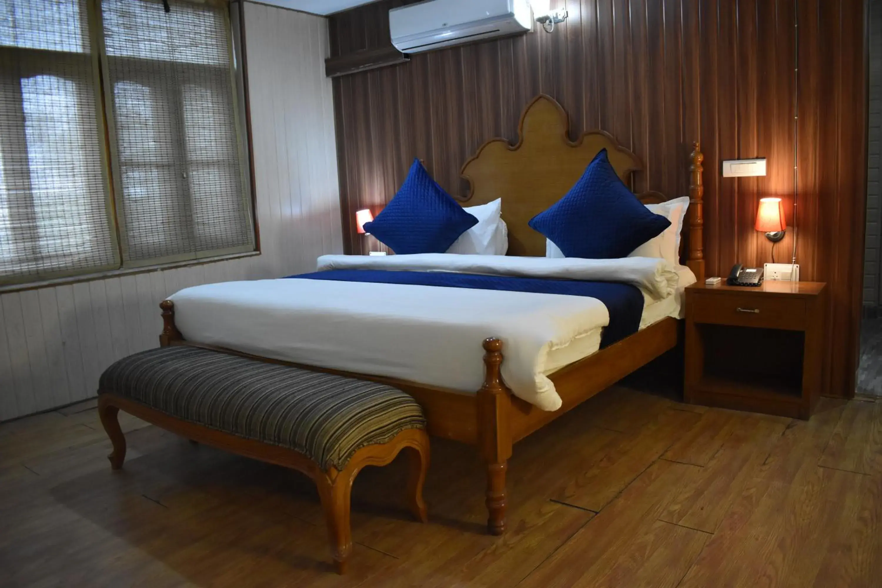 Presidential Suite in Hotel Padmini Palace Presidential Suite in Hotel Padmini Palace