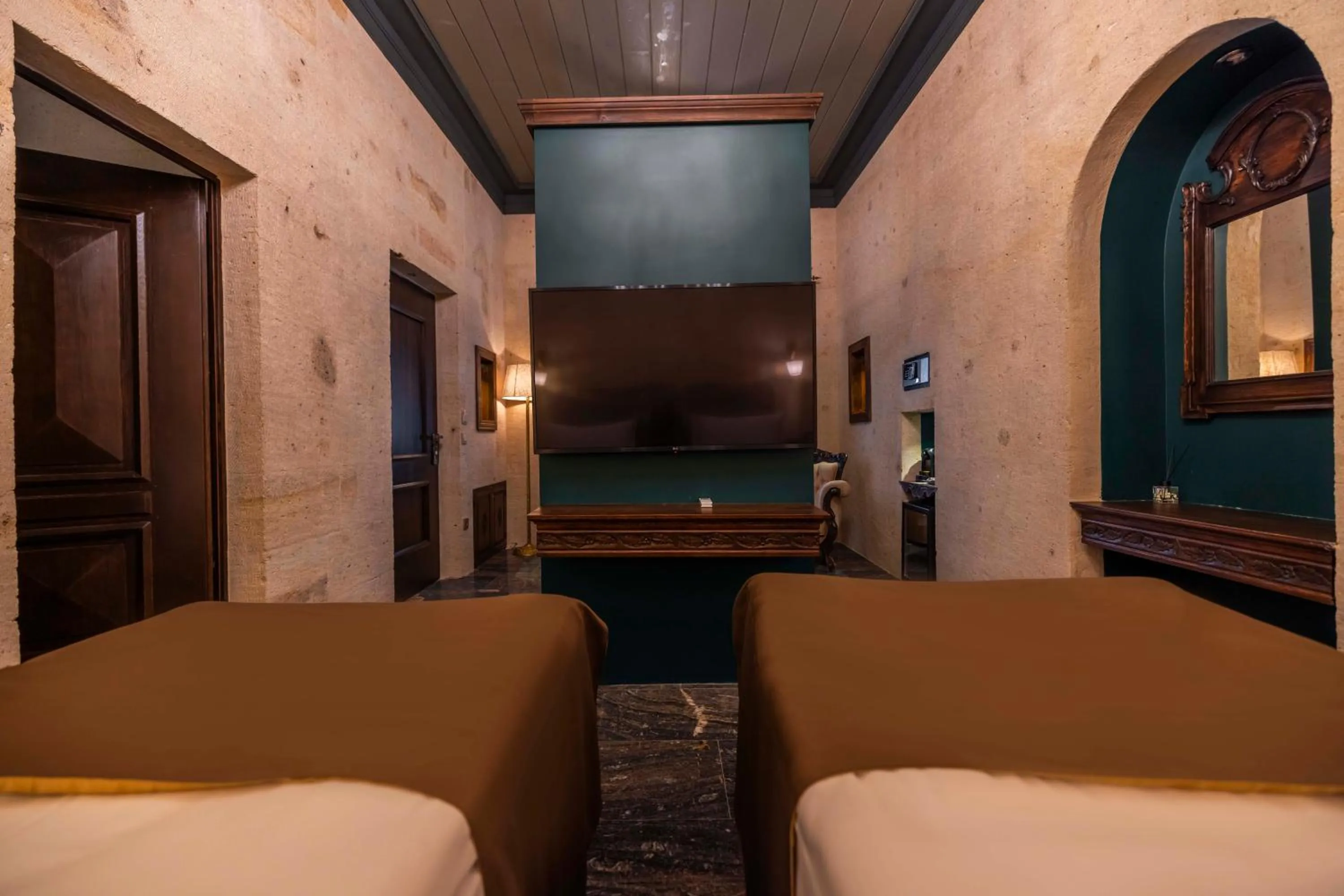 TV and multimedia in Signature Cave Cappadocia, Trademark Collection by Wyndham