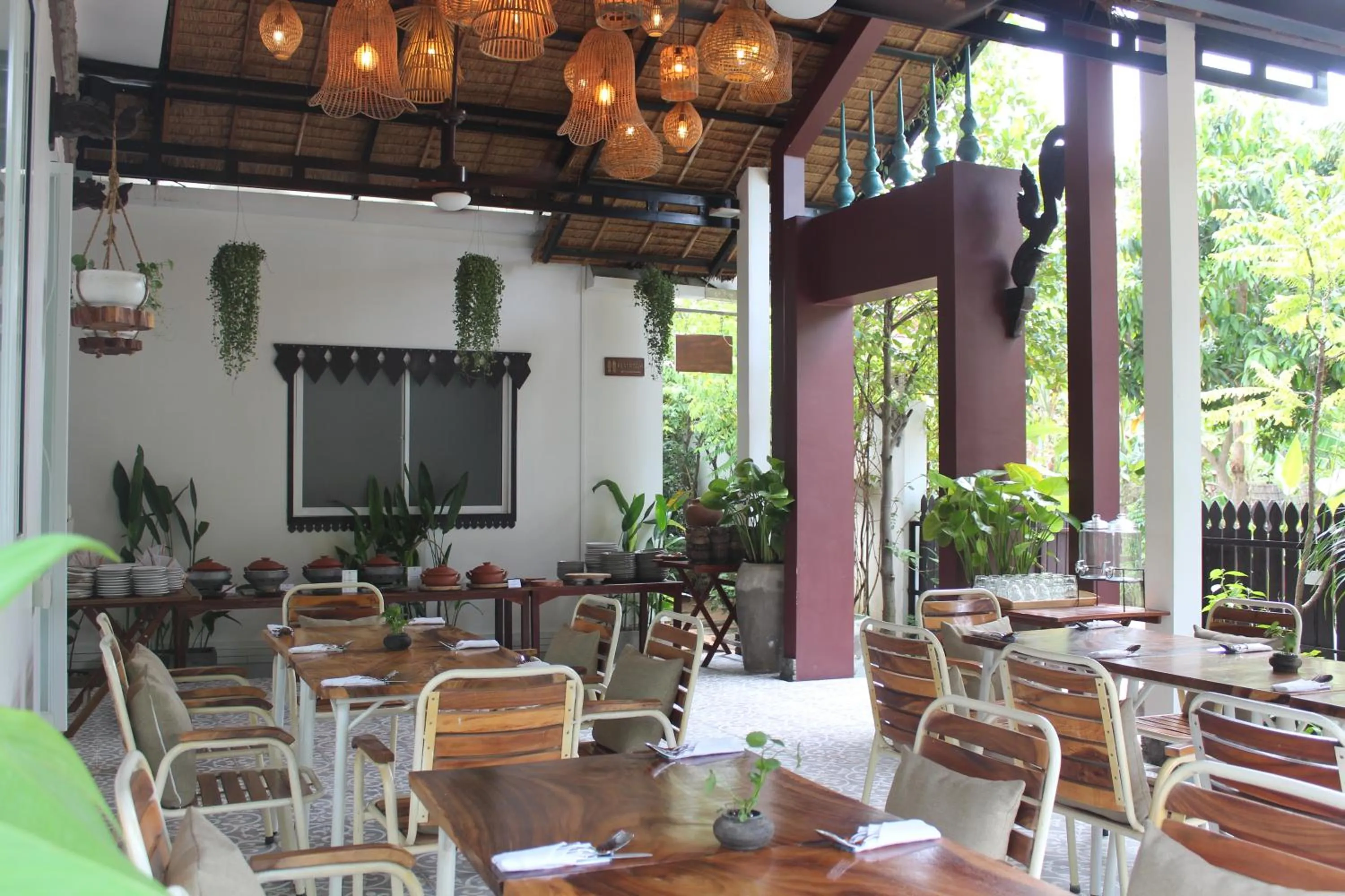 Restaurant/places to eat in Moringa Tree Maison